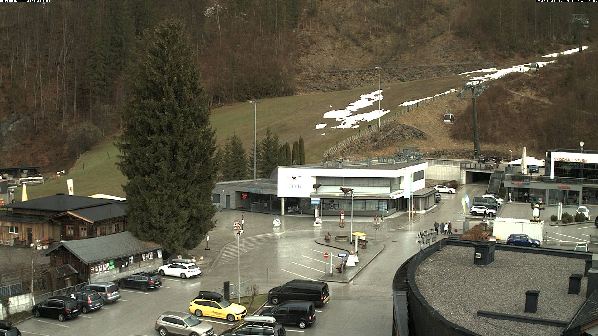 Archiv Foto Webcam Lofereralmbahn 1 - Talstation