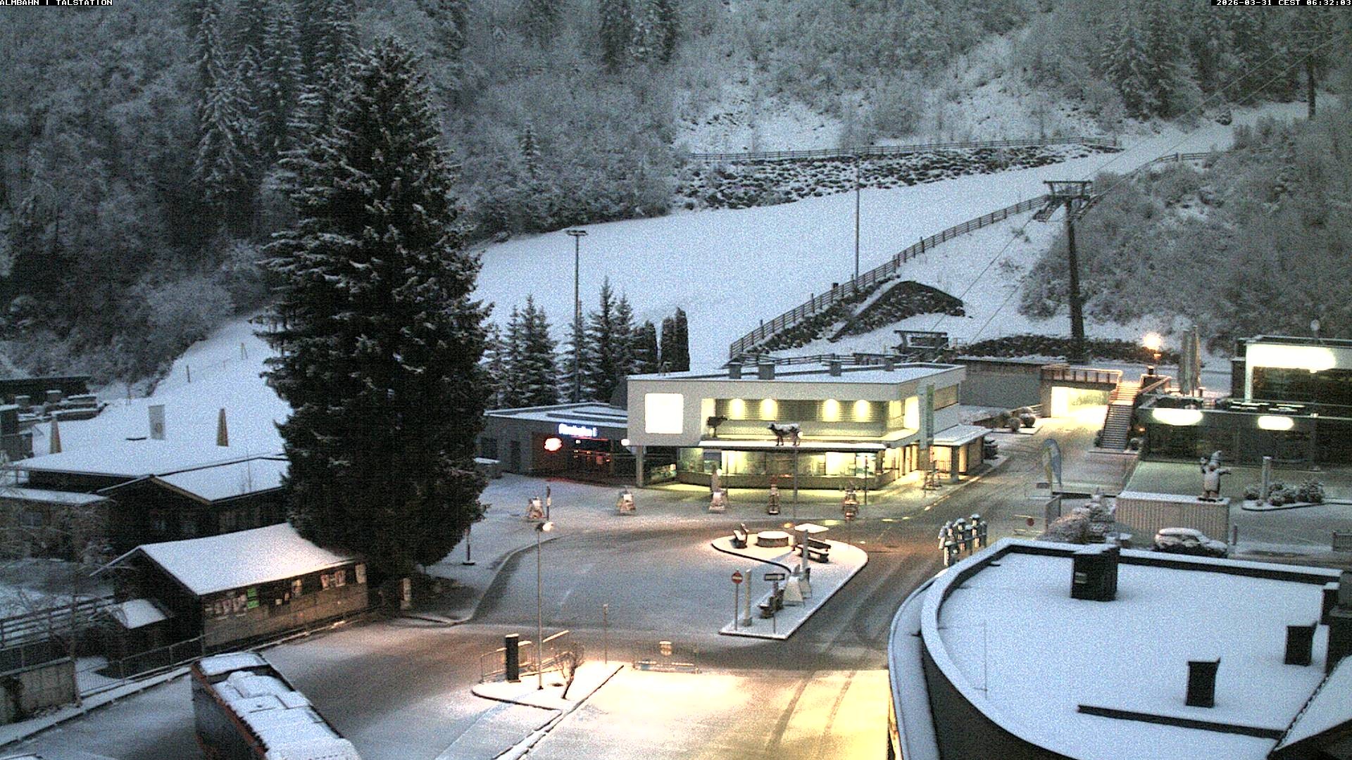 Archiv Foto Webcam Lofereralmbahn 1 - Talstation