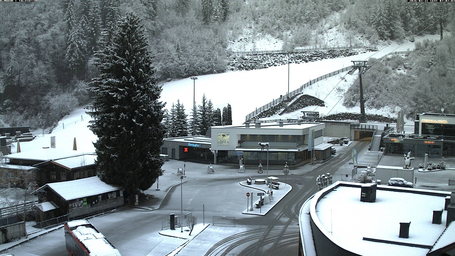 Archiv Foto Webcam Lofereralmbahn 1 - Talstation