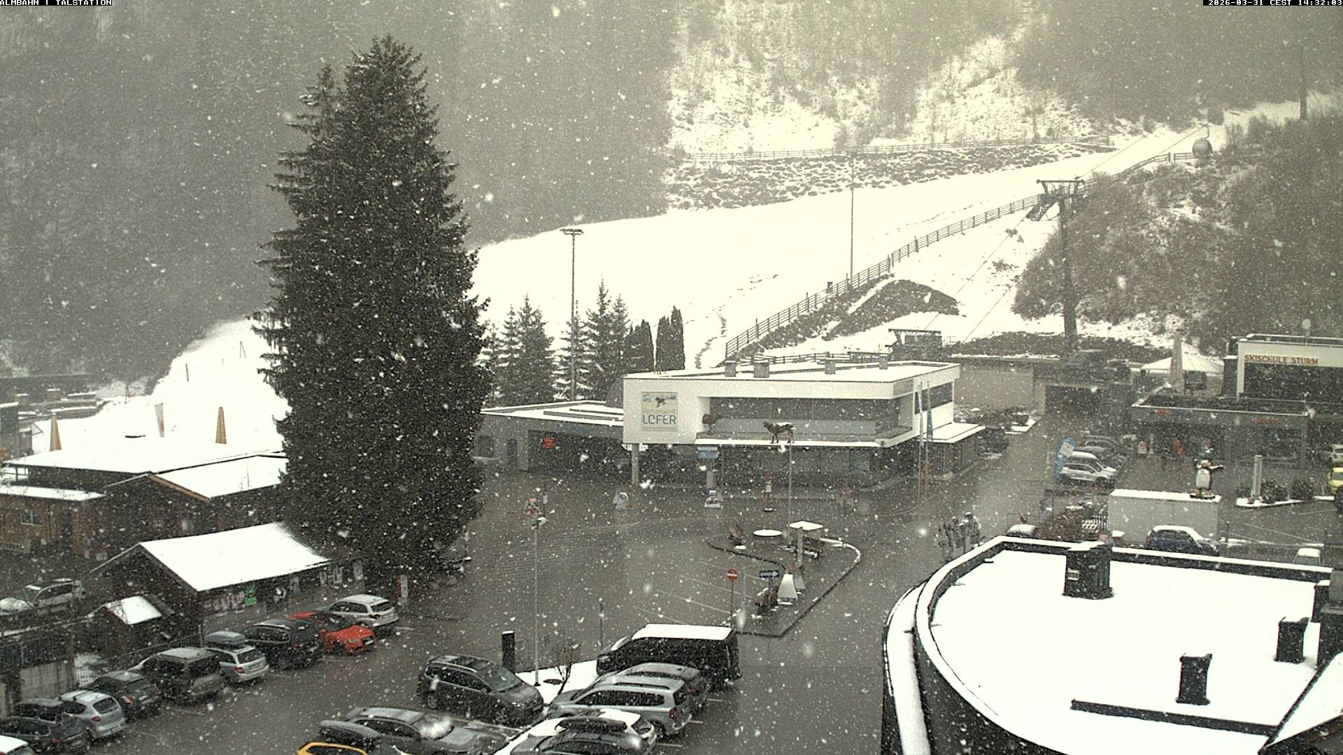 Archiv Foto Webcam Lofereralmbahn 1 - Talstation