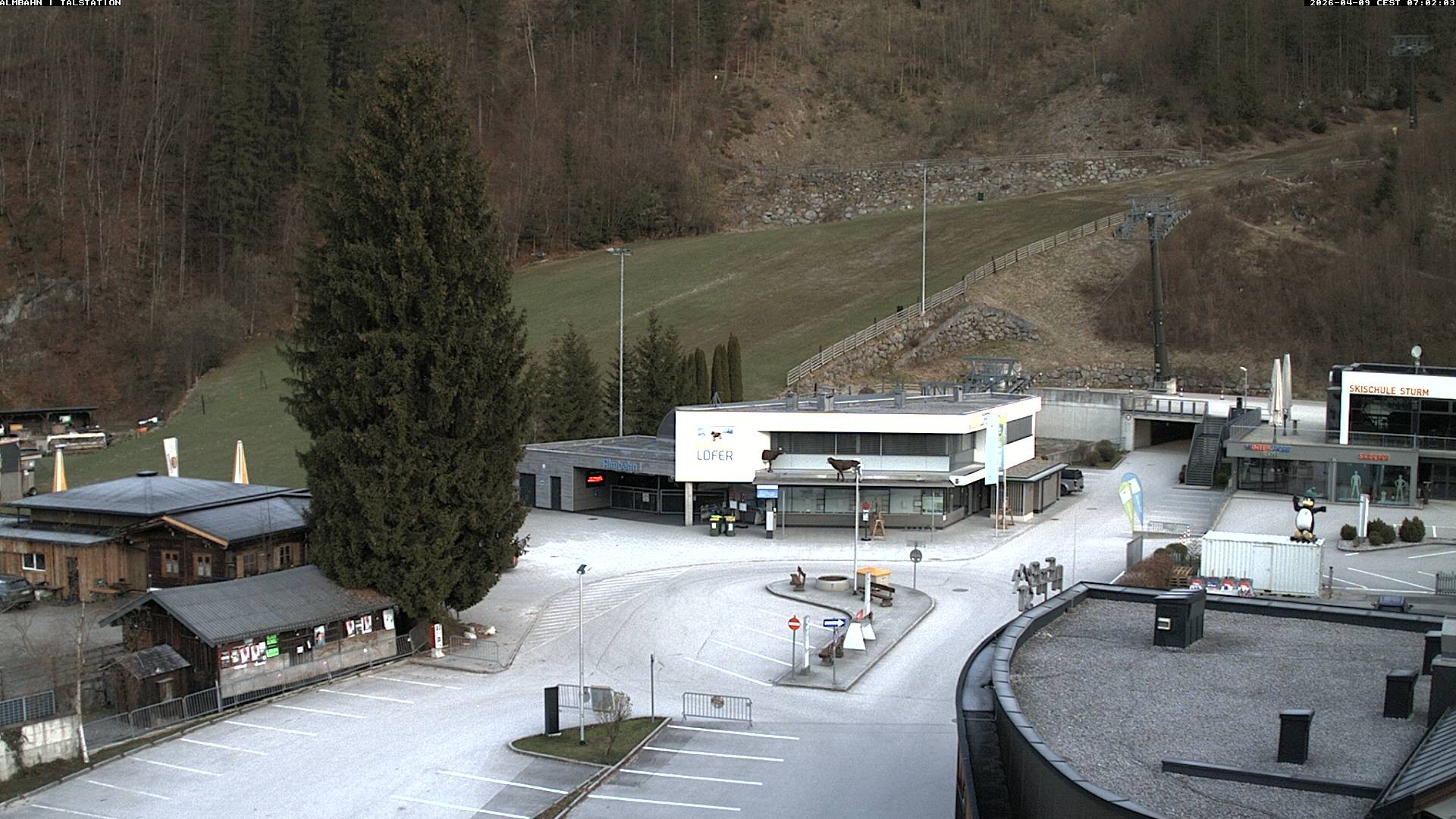 Archiv Foto Webcam Lofereralmbahn 1 - Talstation