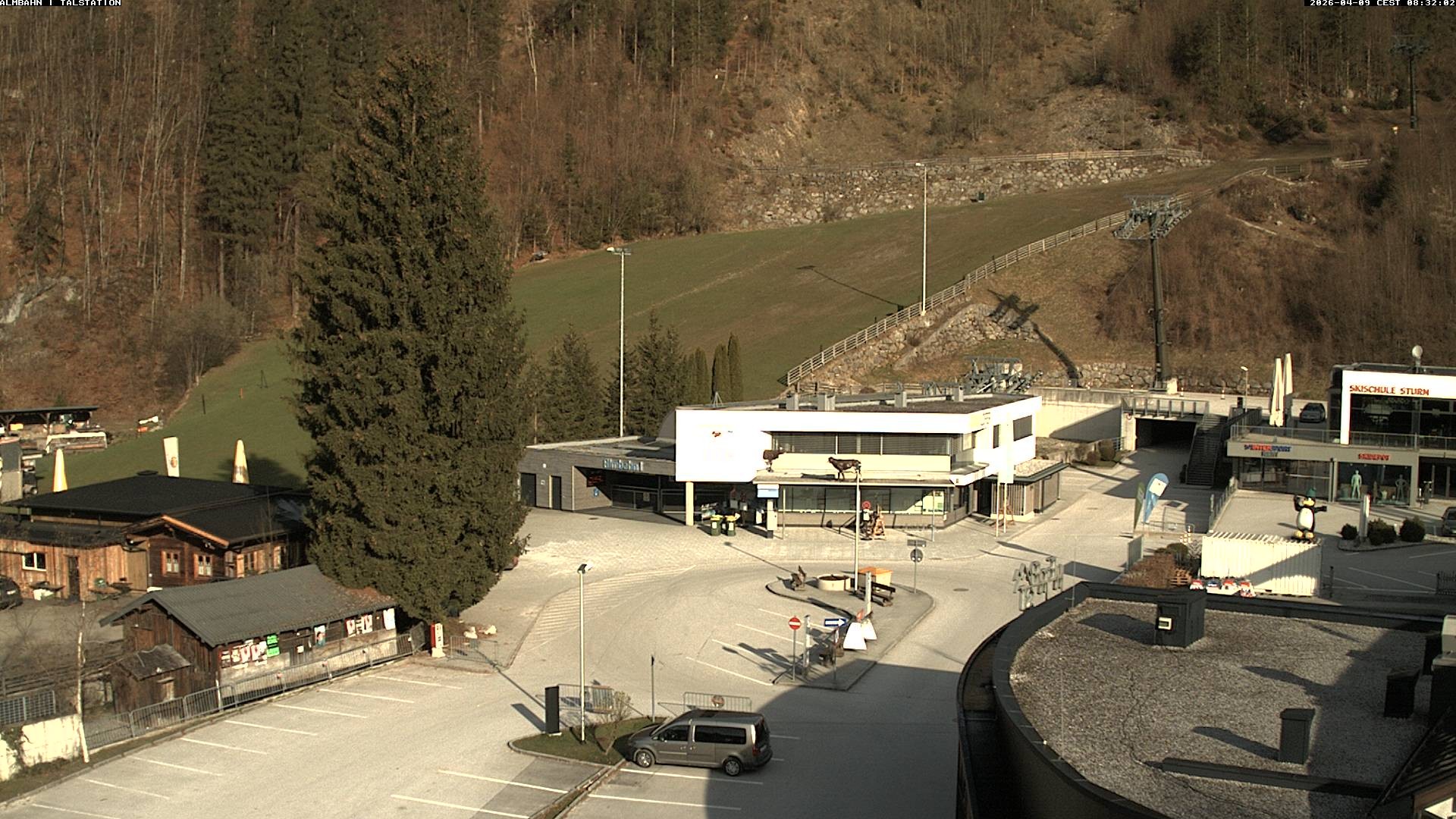 Archiv Foto Webcam Lofereralmbahn 1 - Talstation