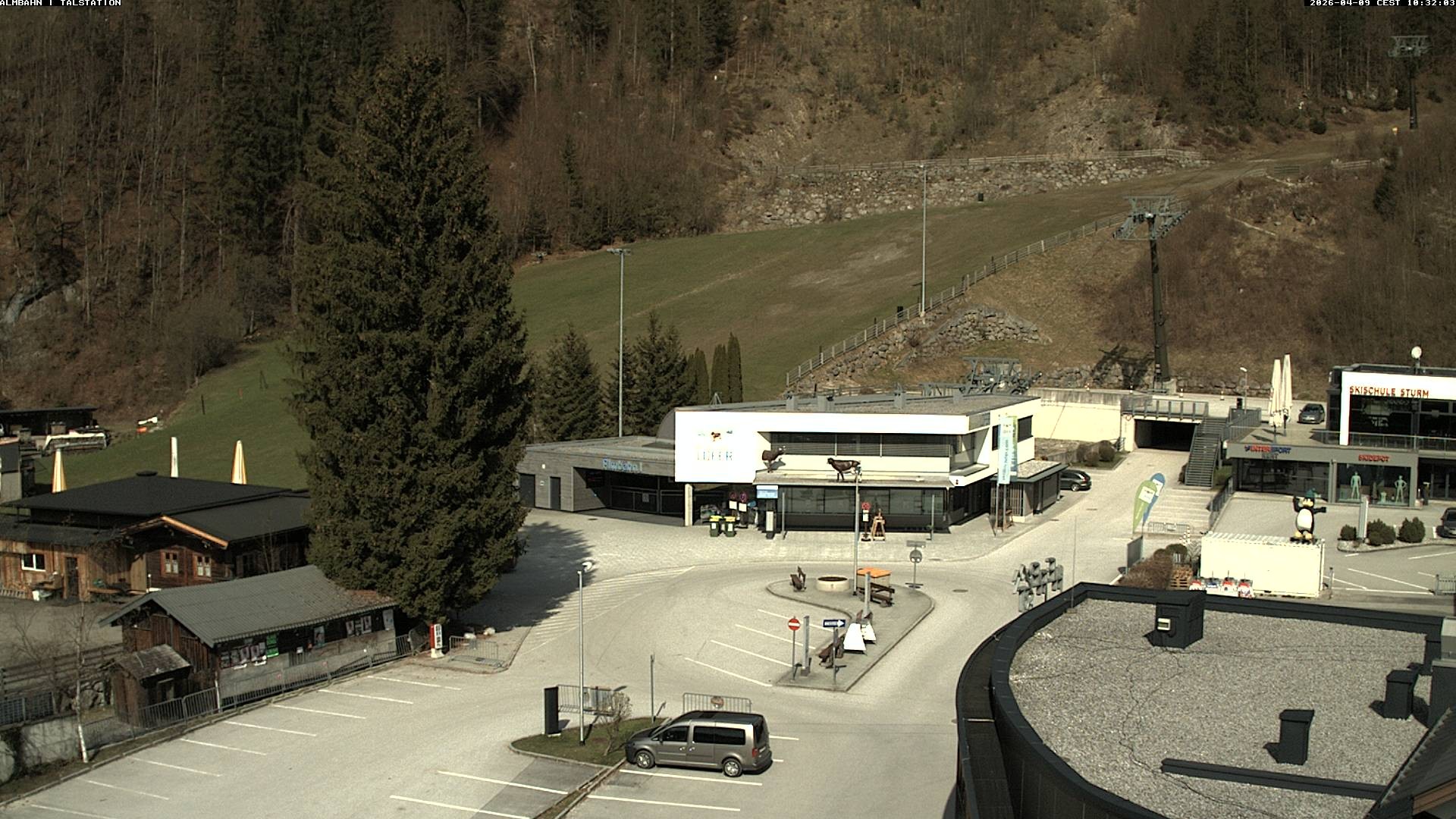 Archiv Foto Webcam Lofereralmbahn 1 - Talstation