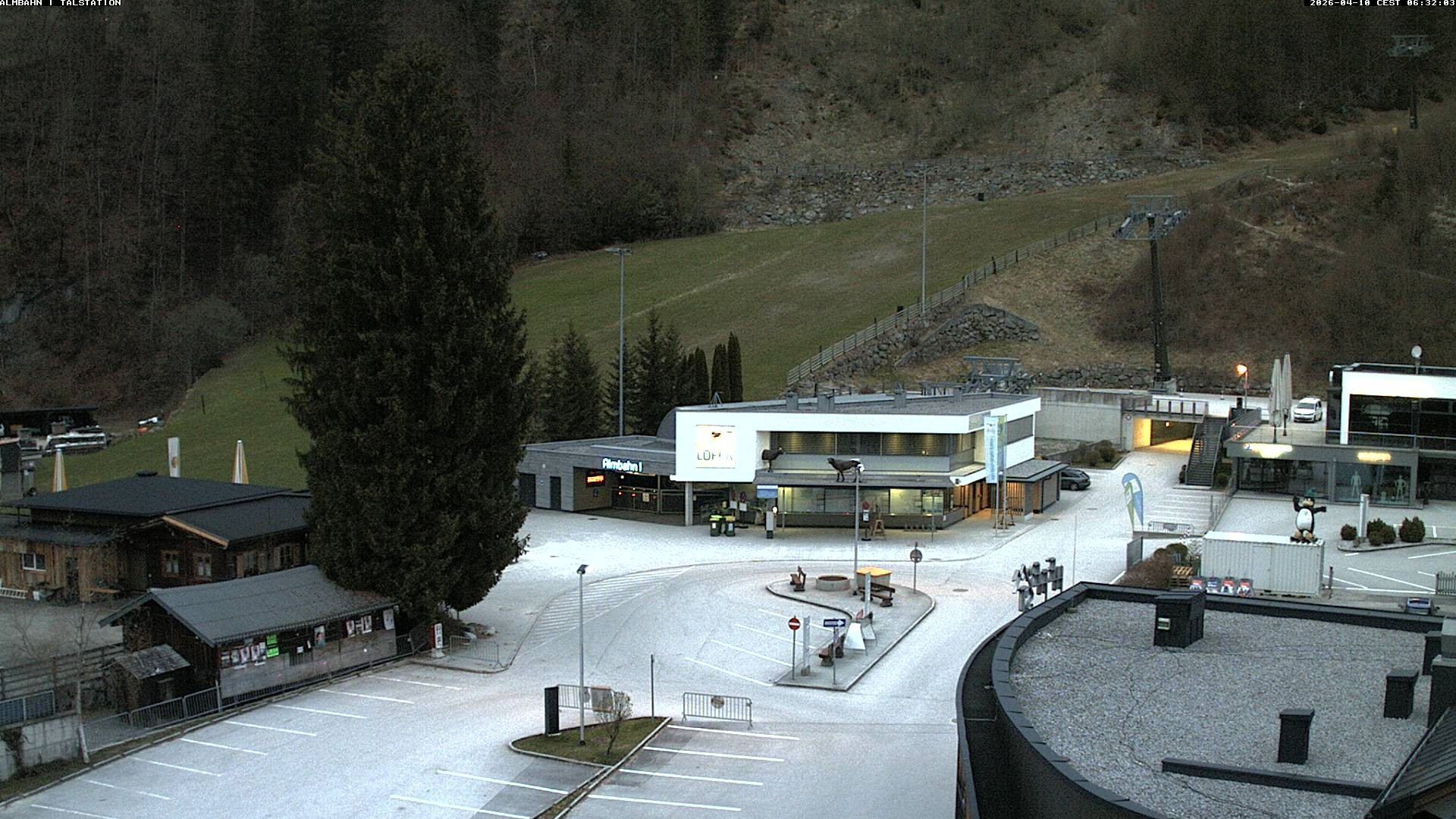 Archiv Foto Webcam Lofereralmbahn 1 - Talstation