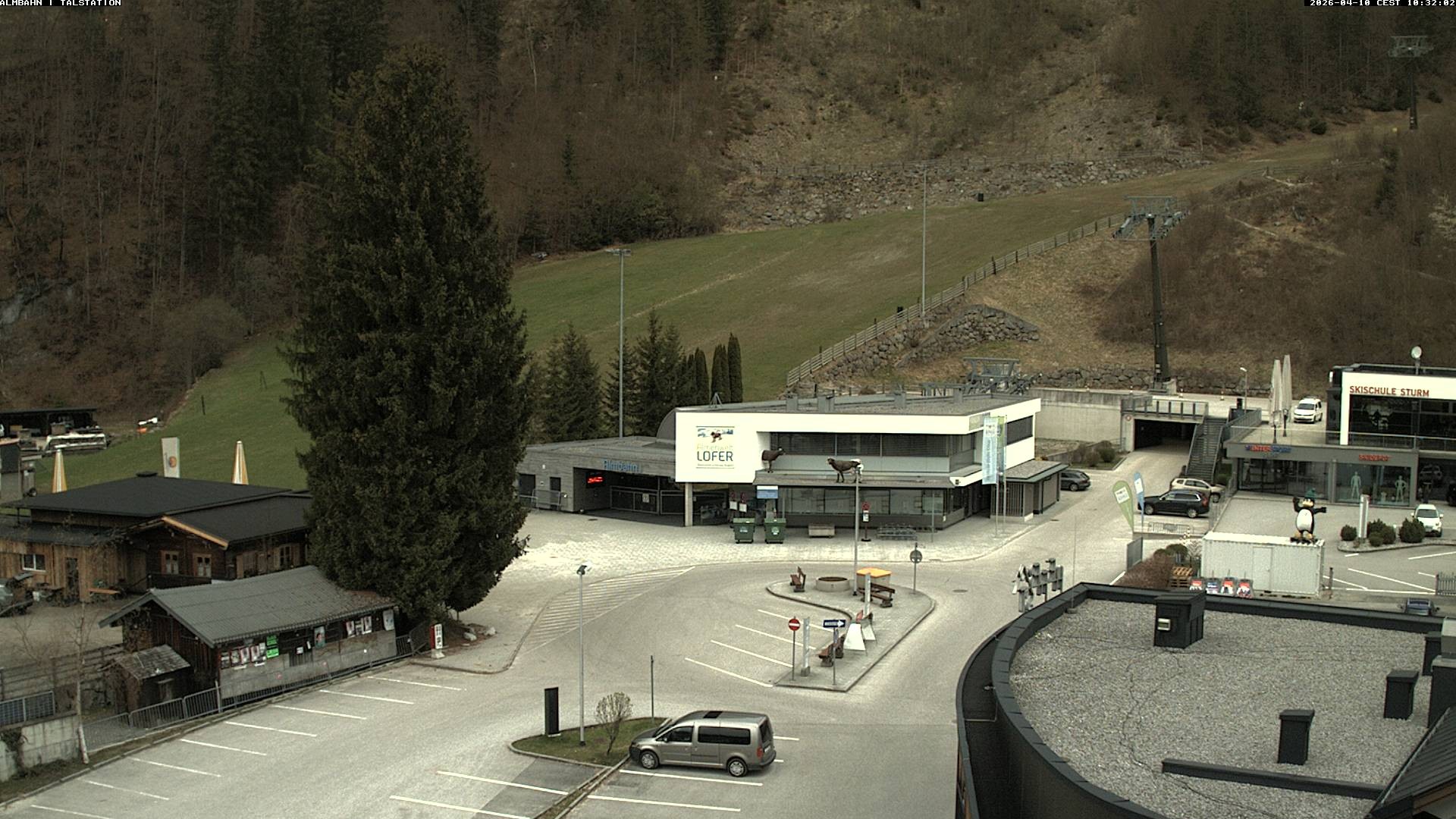 Archiv Foto Webcam Lofereralmbahn 1 - Talstation