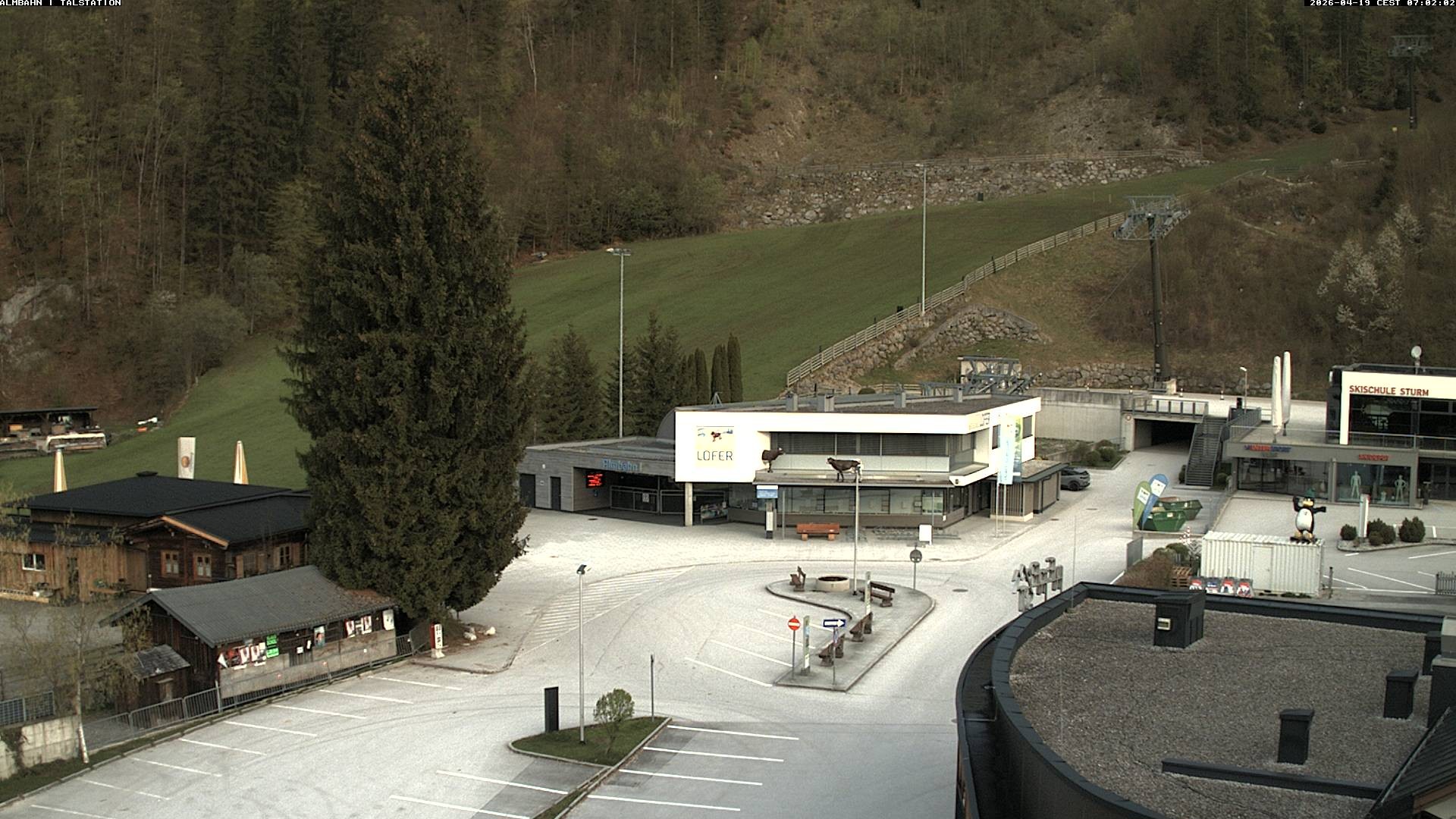 Archiv Foto Webcam Lofereralmbahn 1 - Talstation