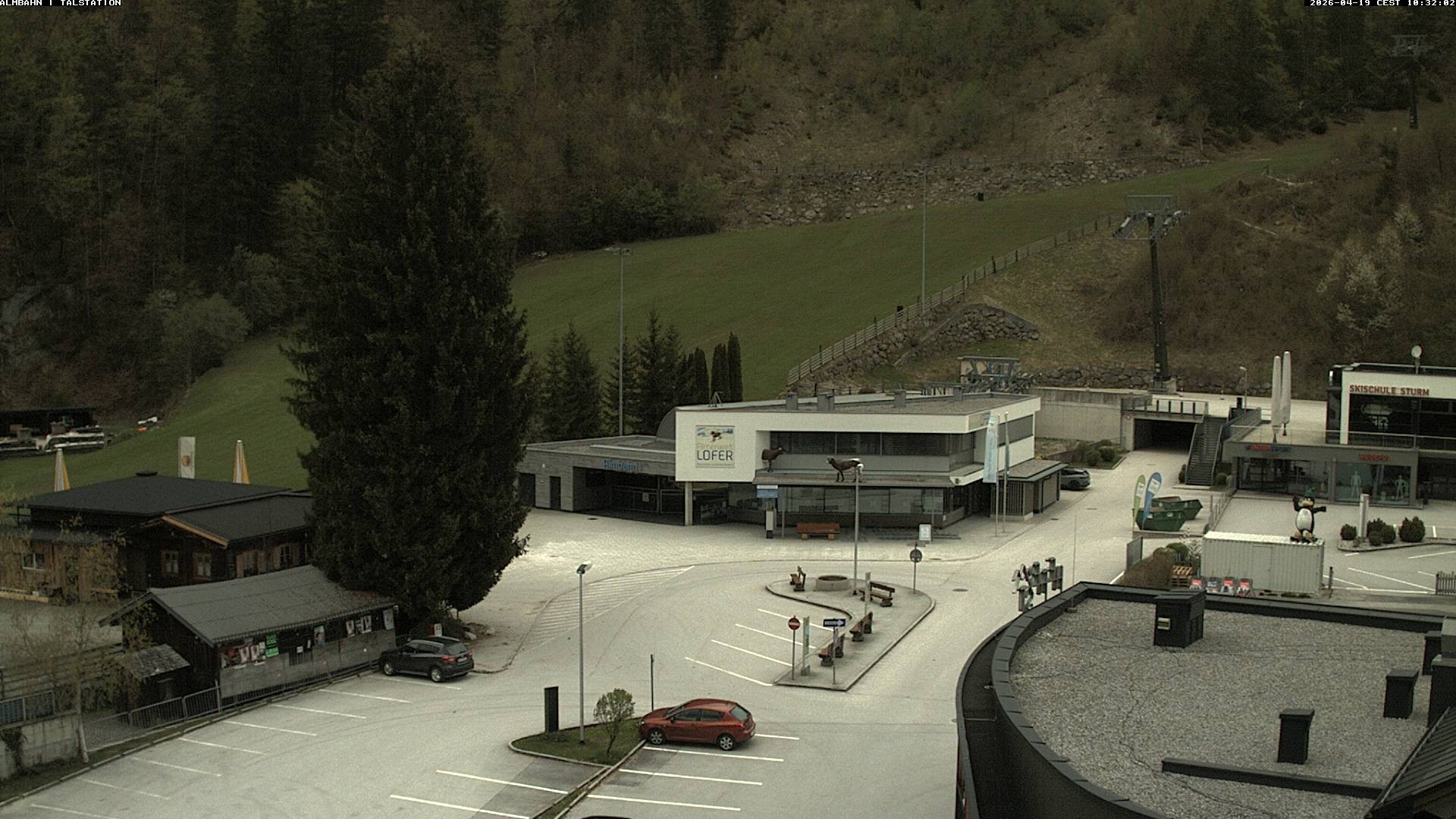 Archiv Foto Webcam Lofereralmbahn 1 - Talstation