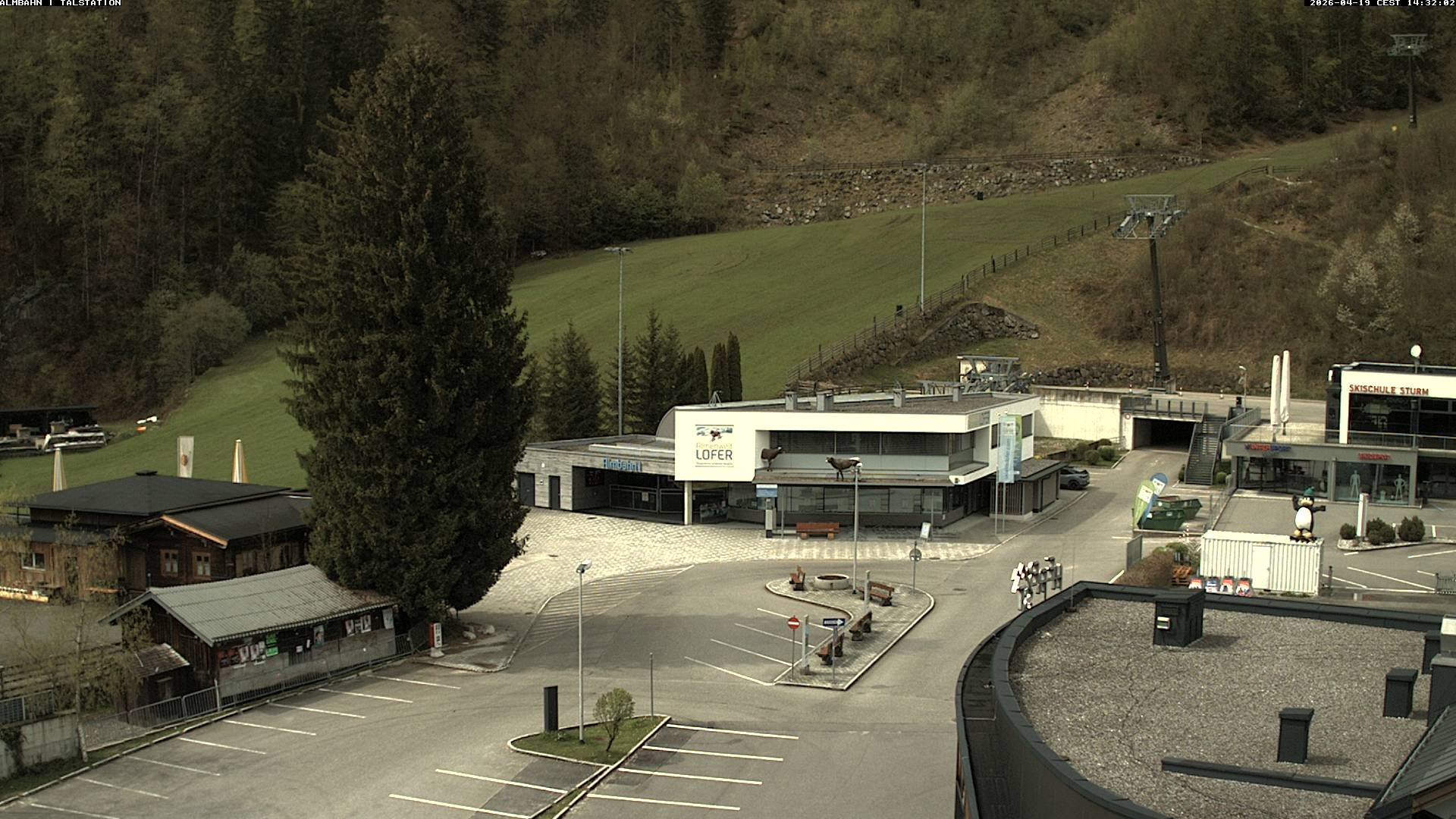 Archiv Foto Webcam Lofereralmbahn 1 - Talstation