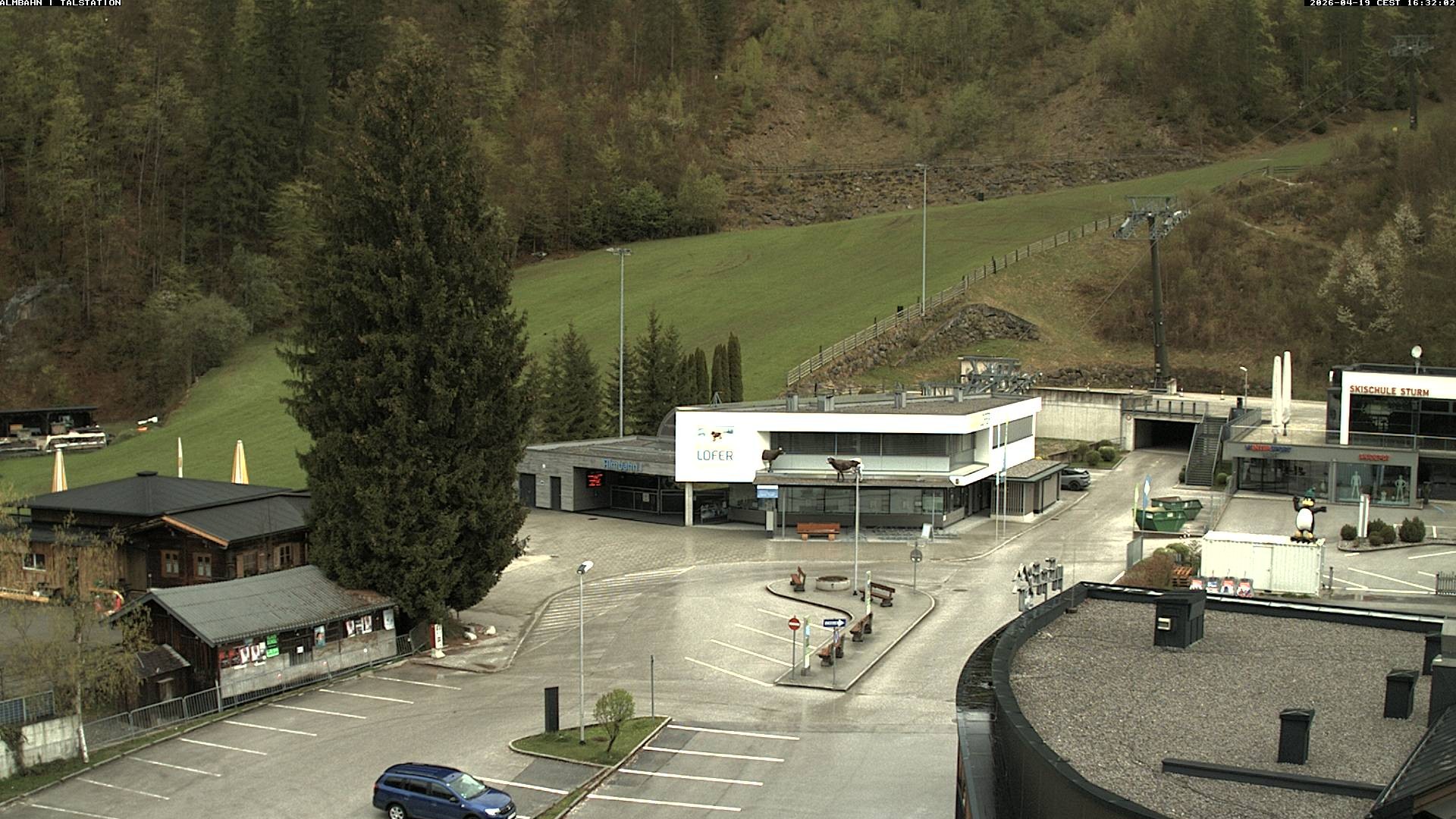 Archiv Foto Webcam Lofereralmbahn 1 - Talstation