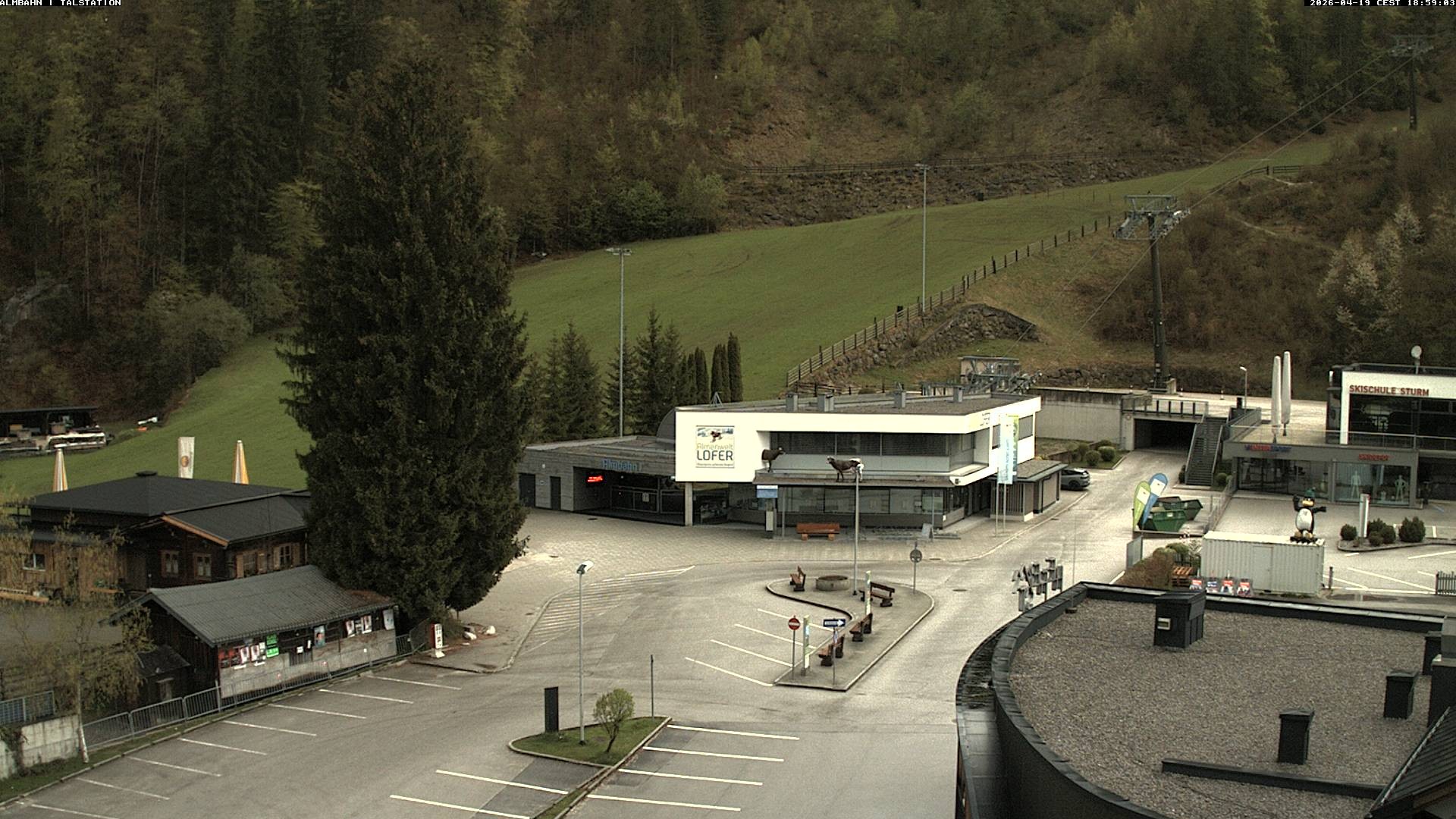 Archiv Foto Webcam Lofereralmbahn 1 - Talstation