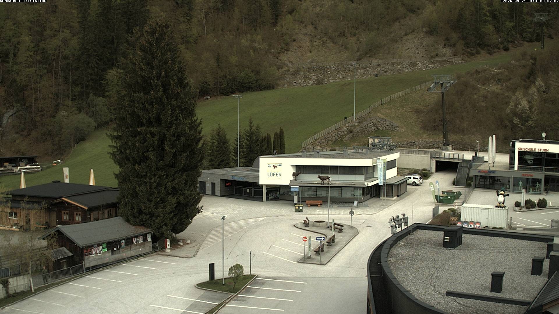 Archiv Foto Webcam Lofereralmbahn 1 - Talstation