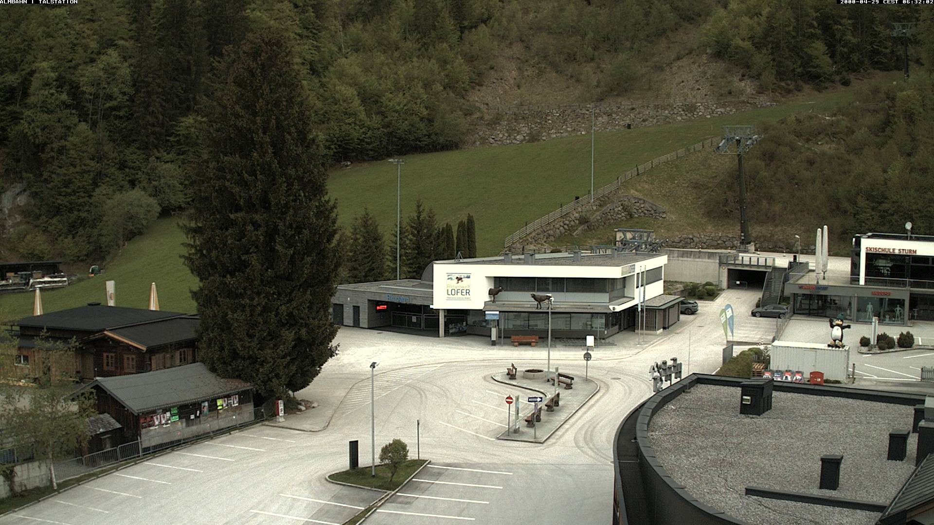 Archiv Foto Webcam Lofereralmbahn 1 - Talstation