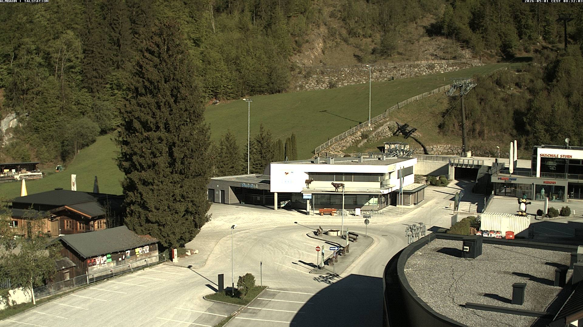Archiv Foto Webcam Lofereralmbahn 1 - Talstation