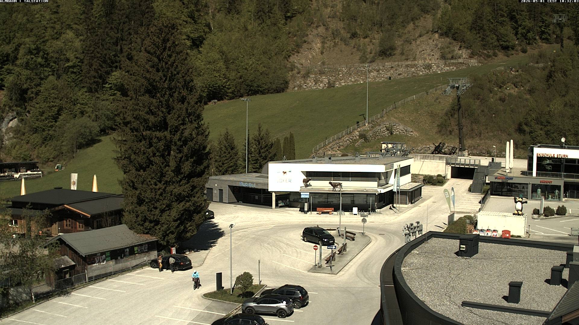 Archiv Foto Webcam Lofereralmbahn 1 - Talstation