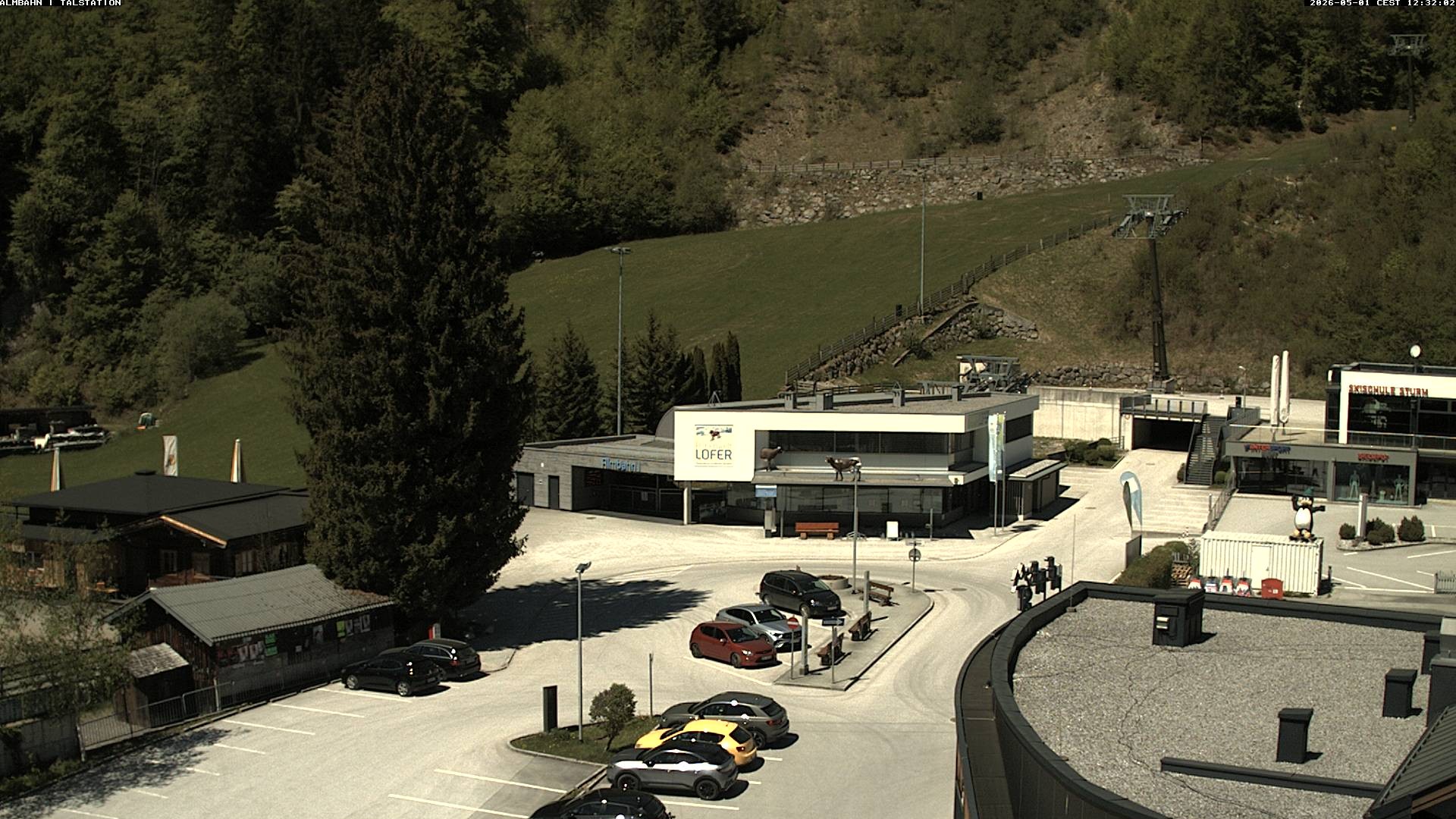 Archiv Foto Webcam Lofereralmbahn 1 - Talstation