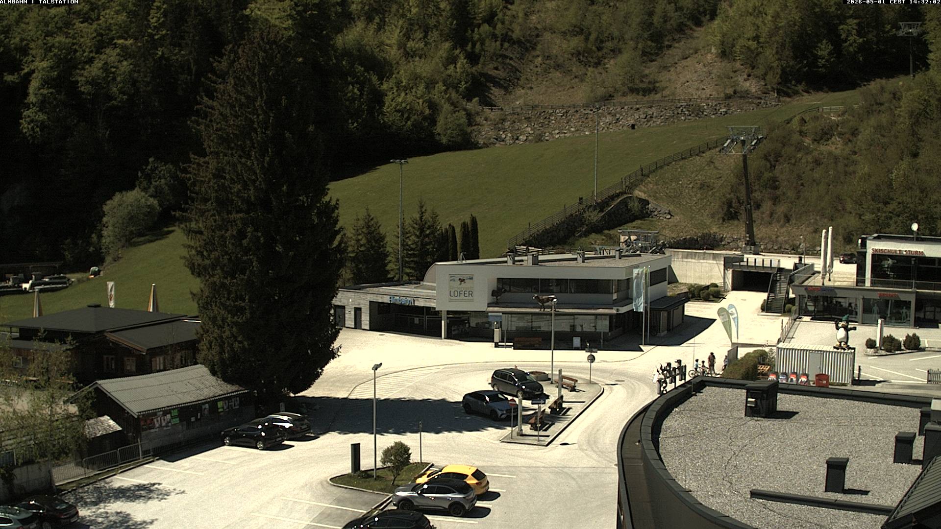 Archiv Foto Webcam Lofereralmbahn 1 - Talstation