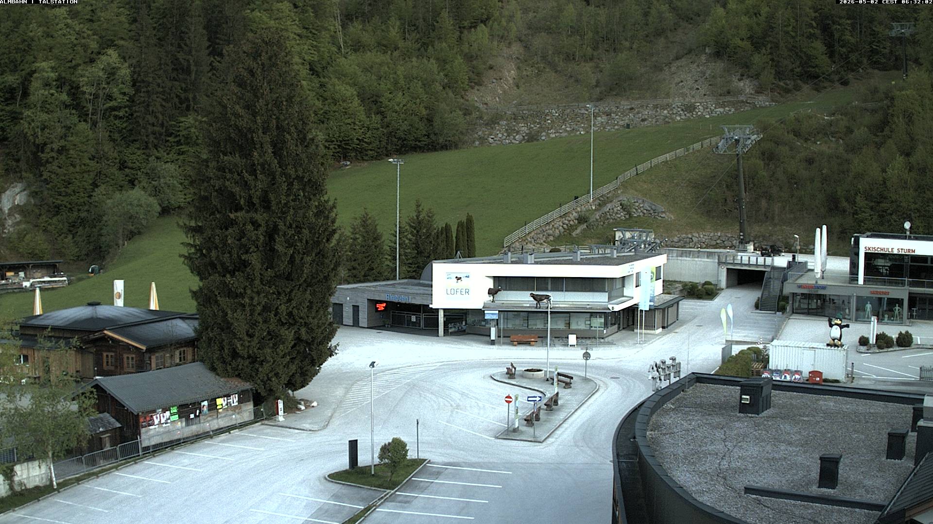 Archiv Foto Webcam Lofereralmbahn 1 - Talstation