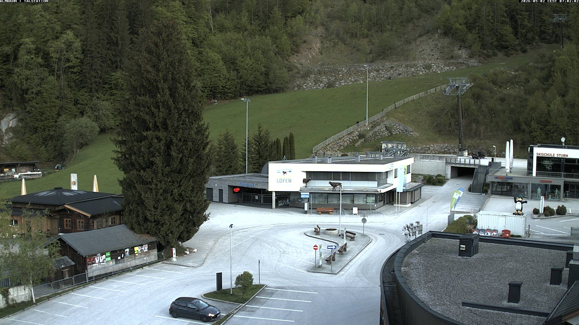 Archiv Foto Webcam Lofereralmbahn 1 - Talstation
