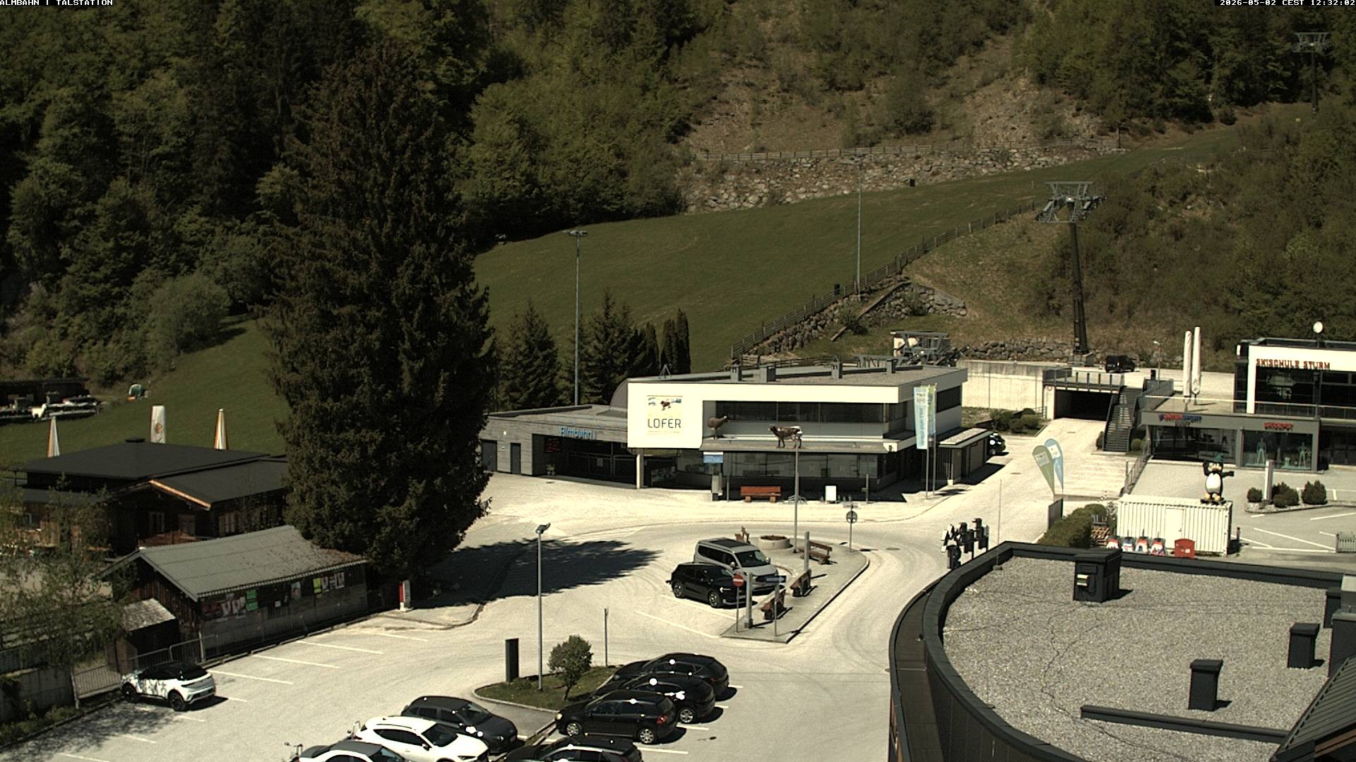 Archiv Foto Webcam Lofereralmbahn 1 - Talstation