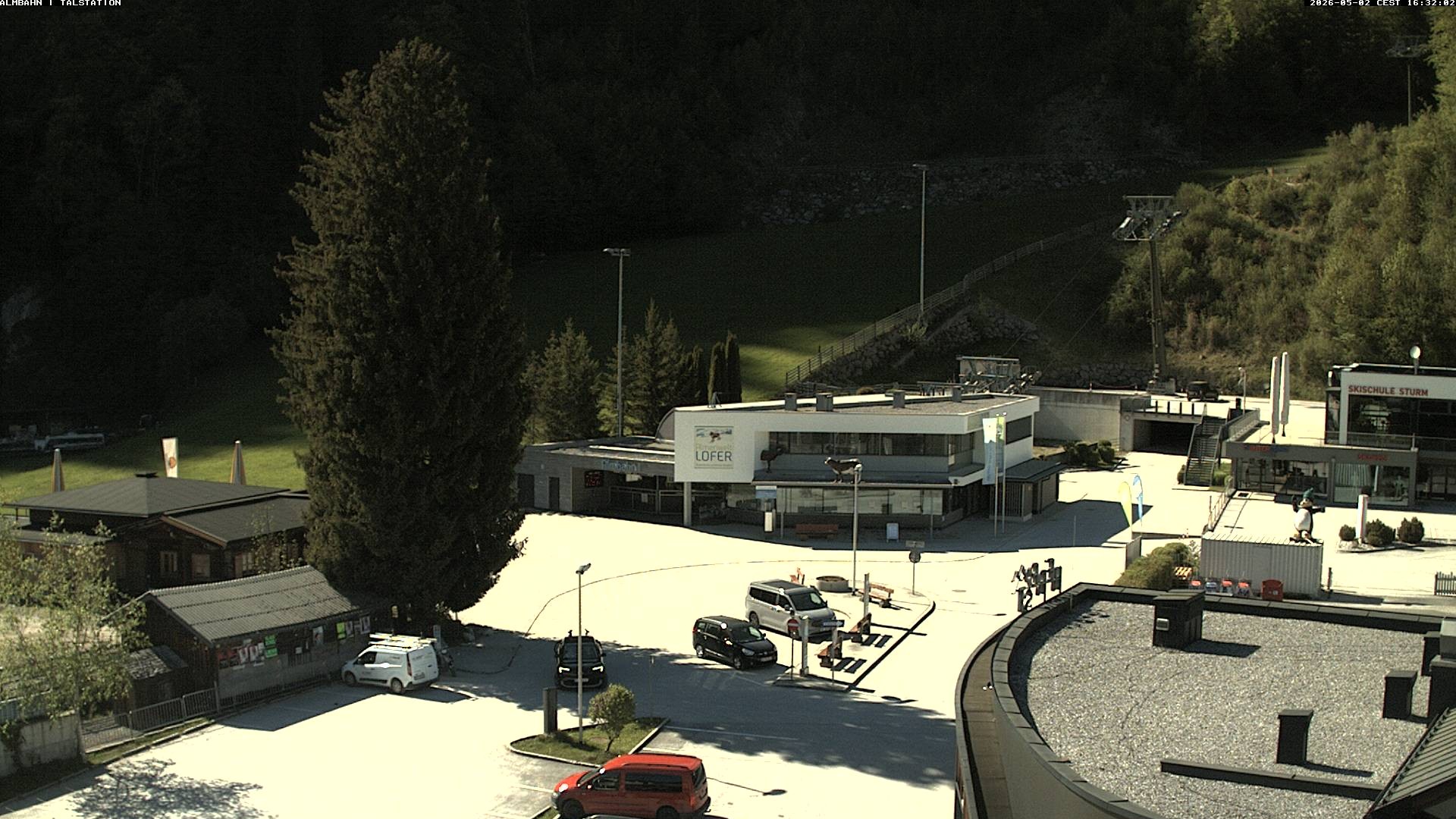 Archiv Foto Webcam Lofereralmbahn 1 - Talstation