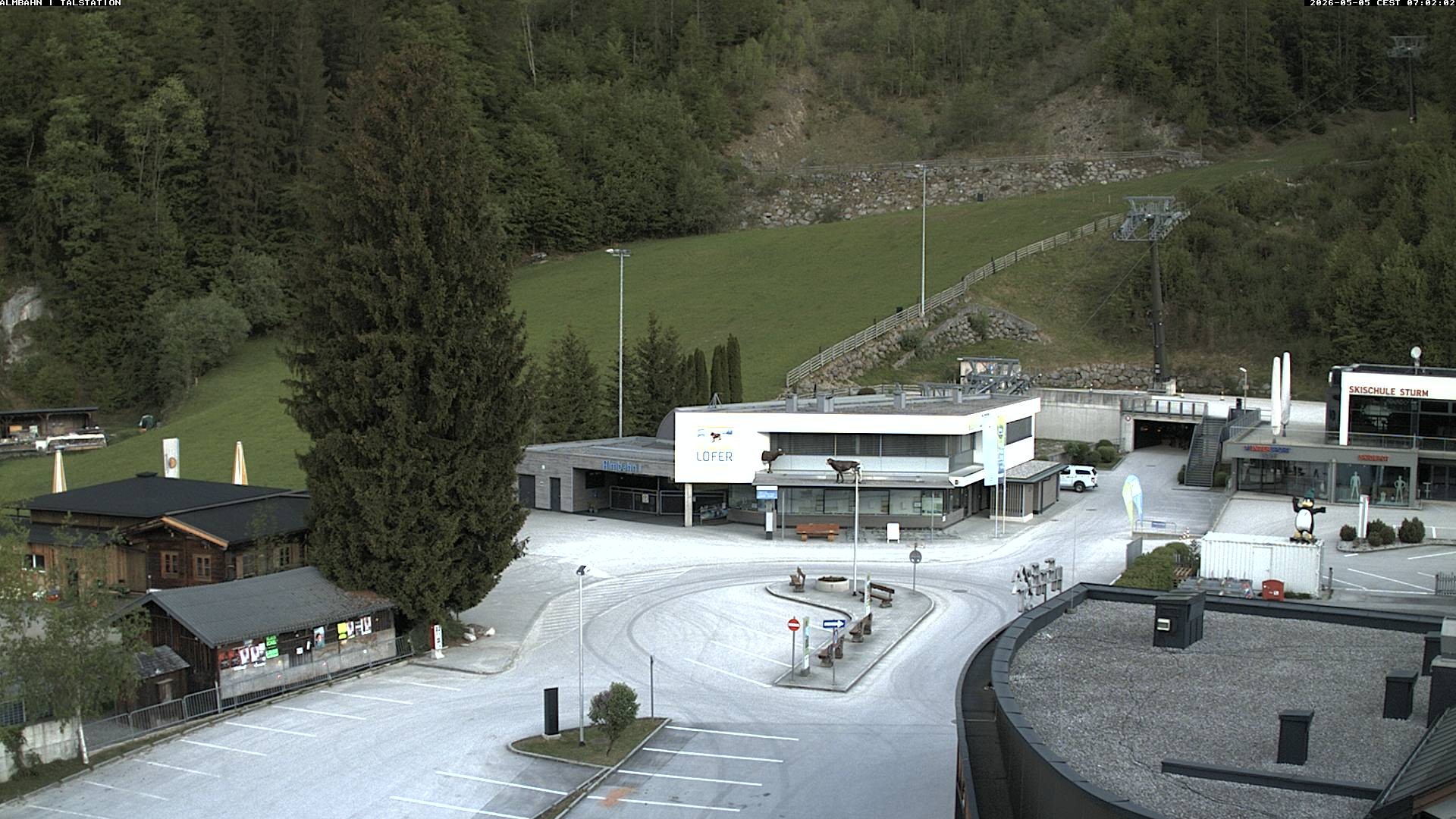 Archiv Foto Webcam Lofereralmbahn 1 - Talstation