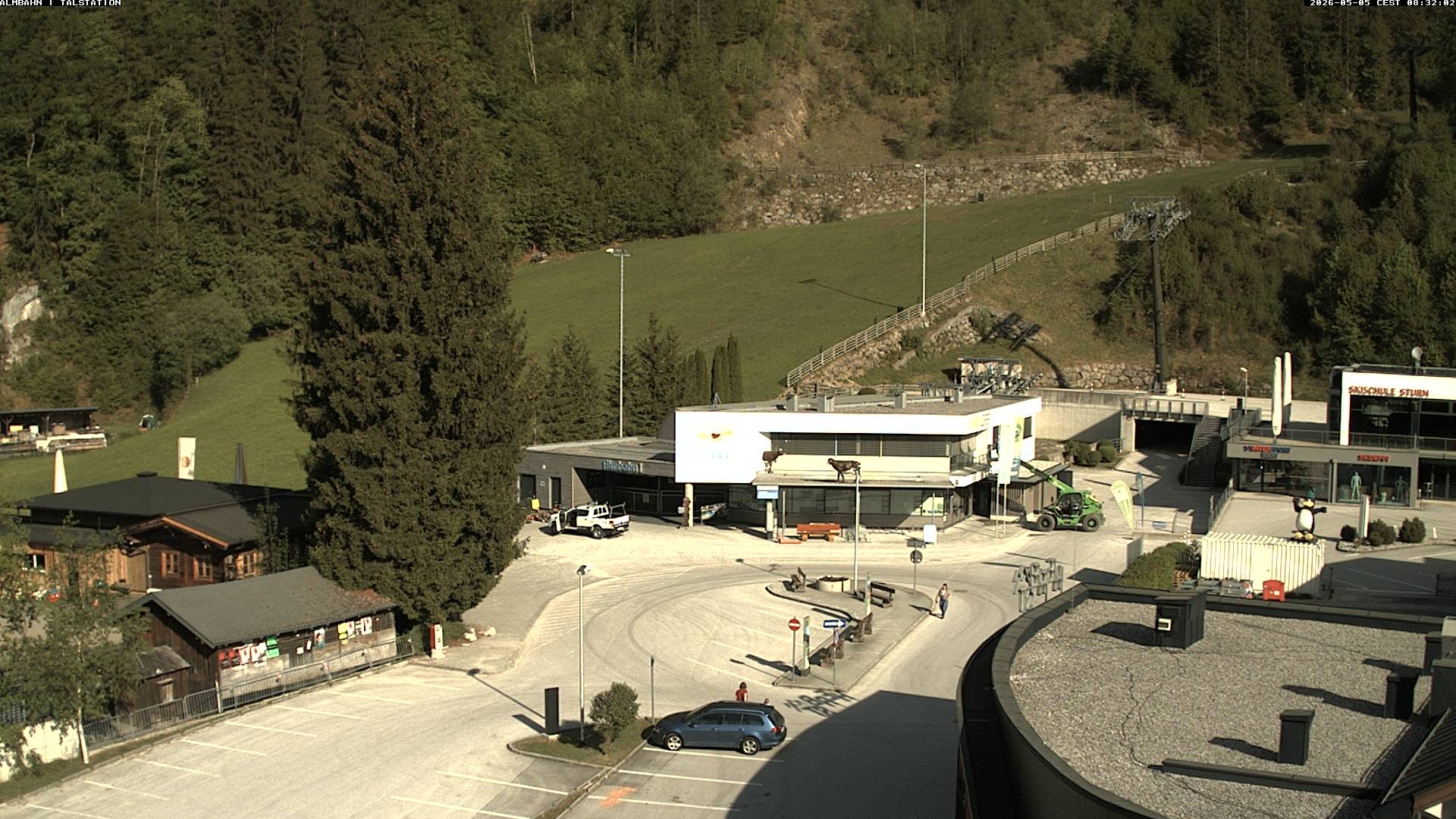 Archiv Foto Webcam Lofereralmbahn 1 - Talstation