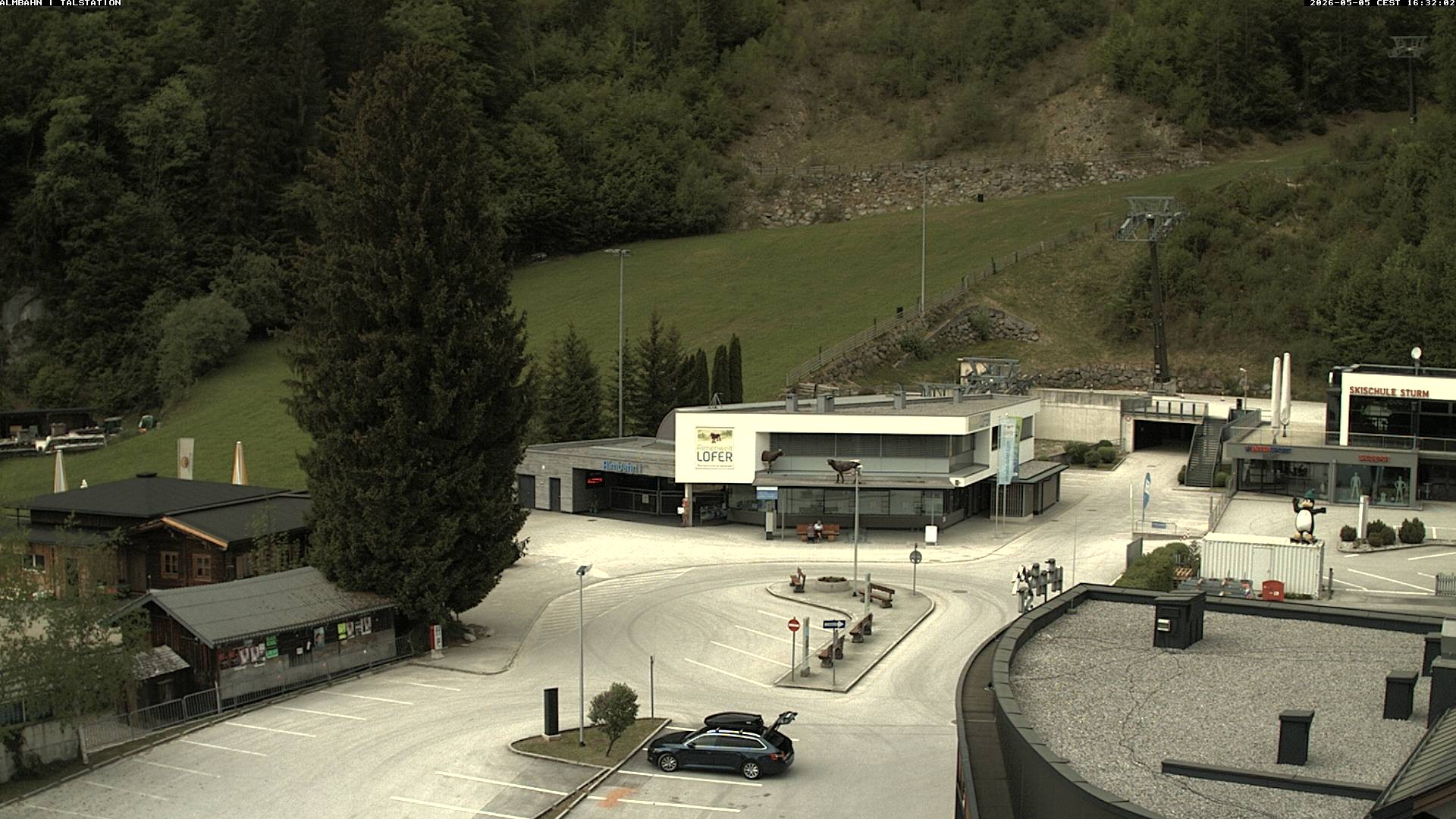 Archiv Foto Webcam Lofereralmbahn 1 - Talstation