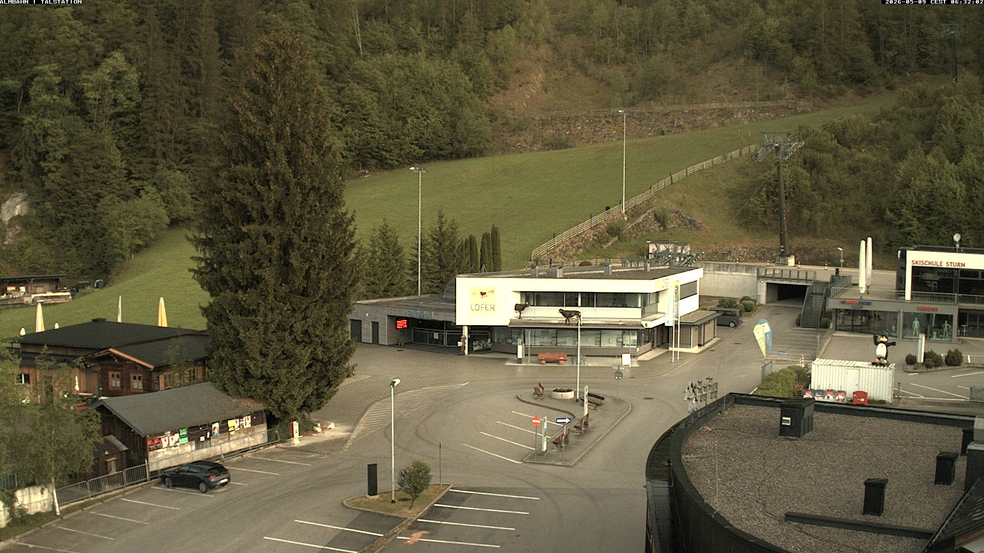 Archiv Foto Webcam Lofereralmbahn 1 - Talstation
