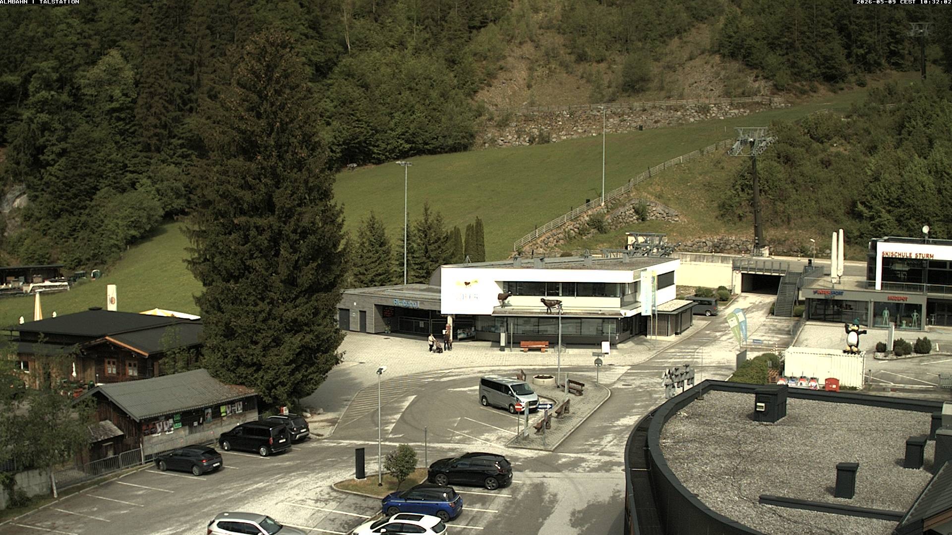 Archiv Foto Webcam Lofereralmbahn 1 - Talstation
