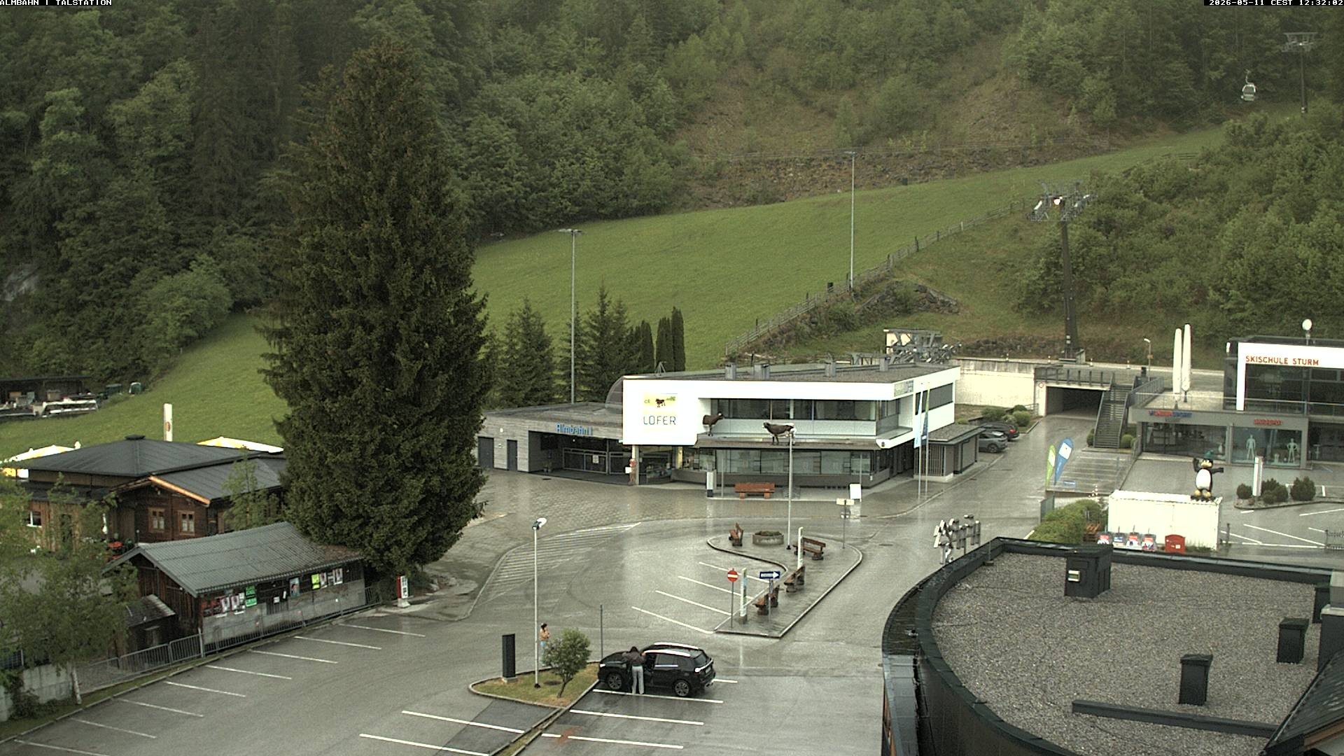 Archived image Webcam Lofereralmbahn 1 base station