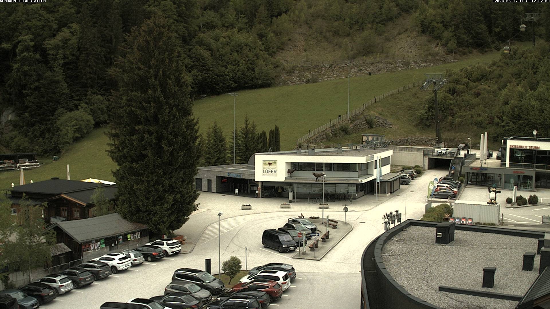 Archiv Foto Webcam Lofereralmbahn 1 - Talstation