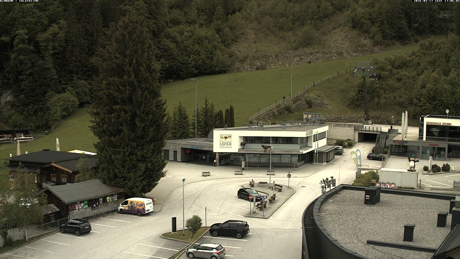 Archiv Foto Webcam Lofereralmbahn 1 - Talstation