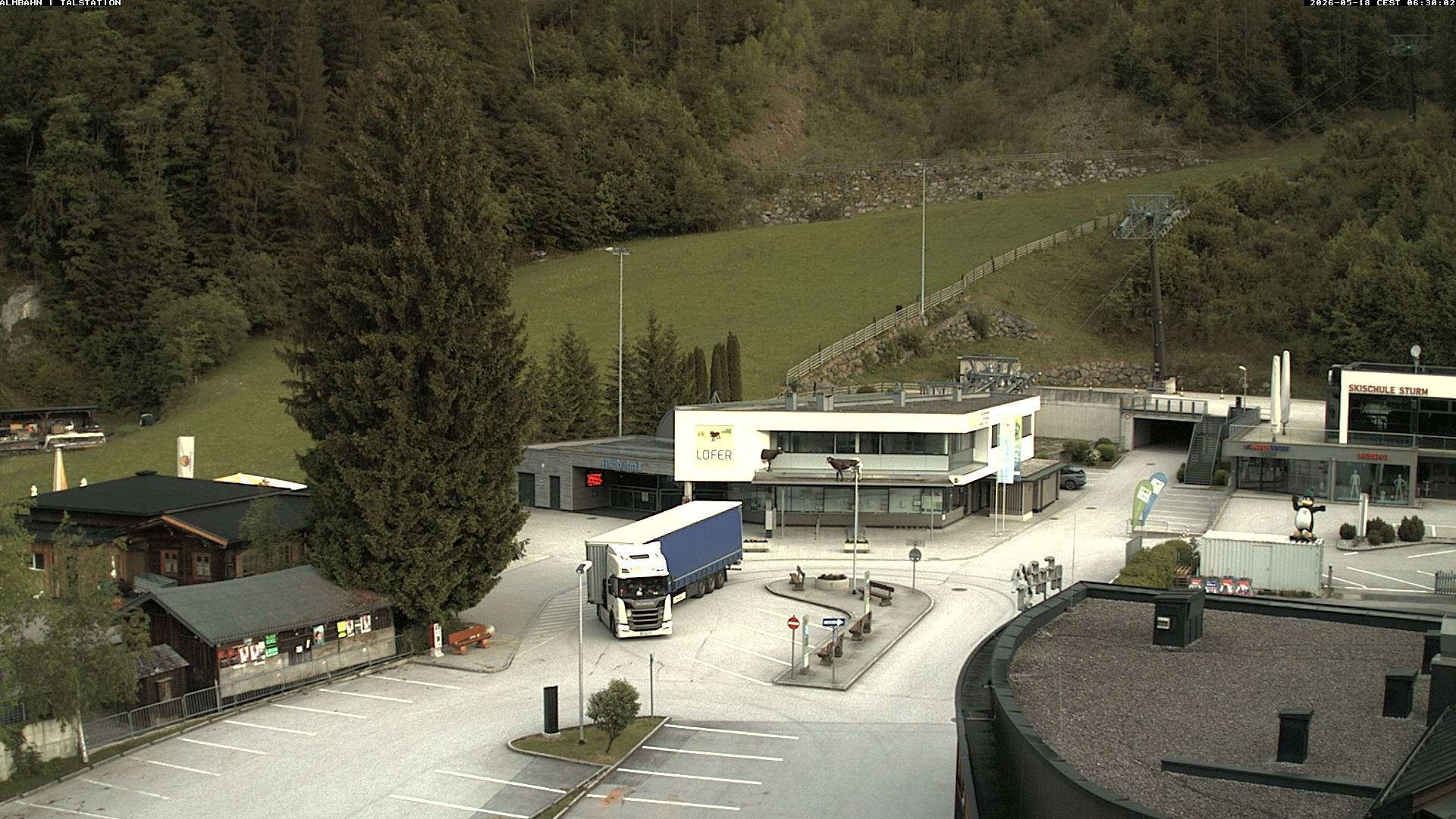 Archiv Foto Webcam Lofereralmbahn 1 - Talstation