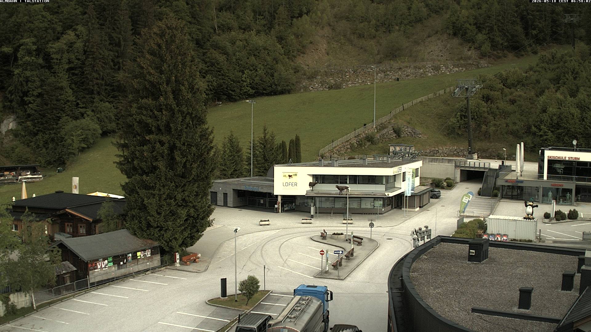 Archiv Foto Webcam Lofereralmbahn 1 - Talstation