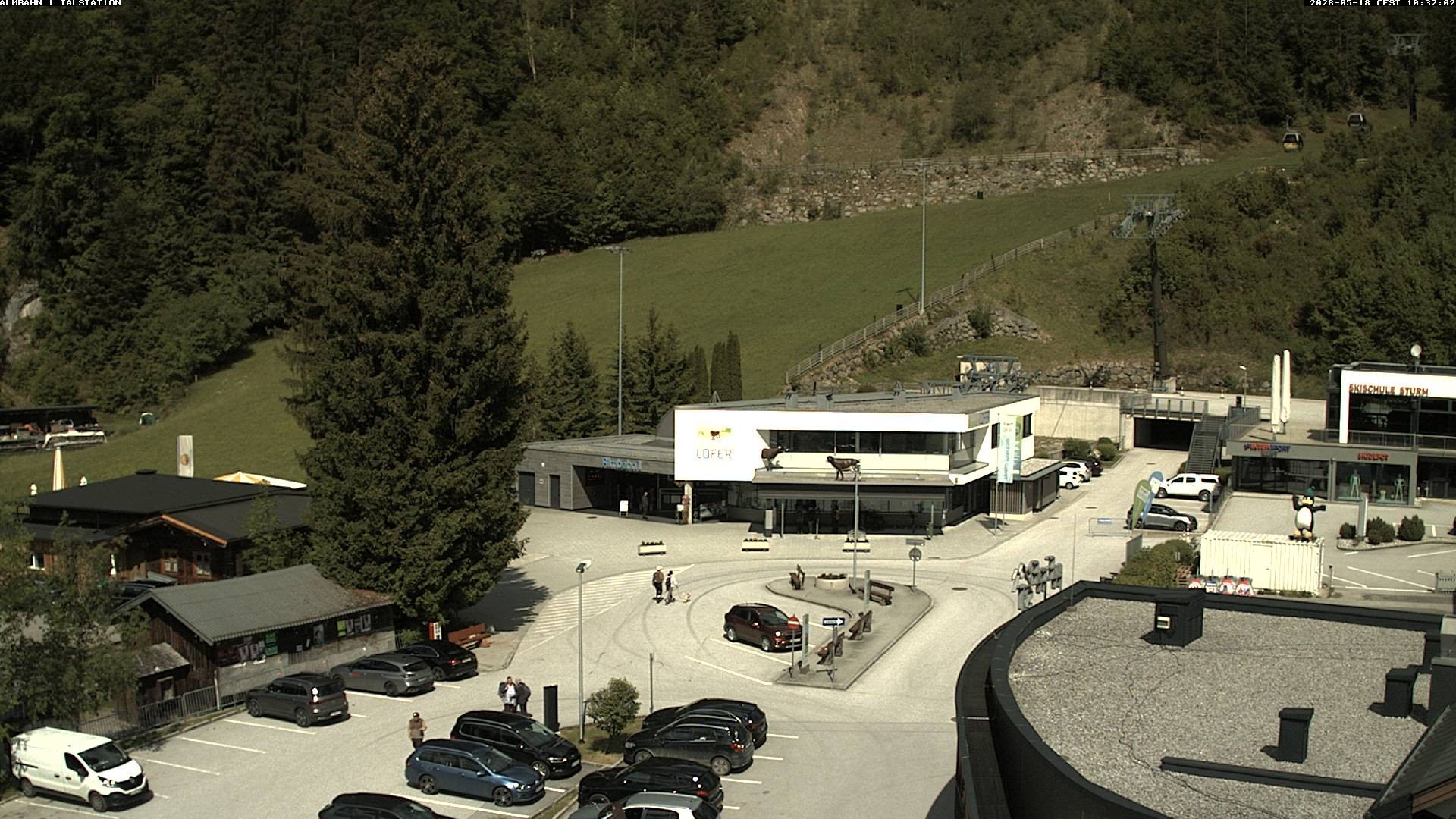 Archiv Foto Webcam Lofereralmbahn 1 - Talstation