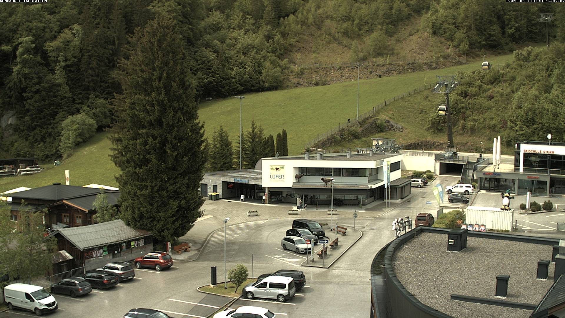 Archiv Foto Webcam Lofereralmbahn 1 - Talstation