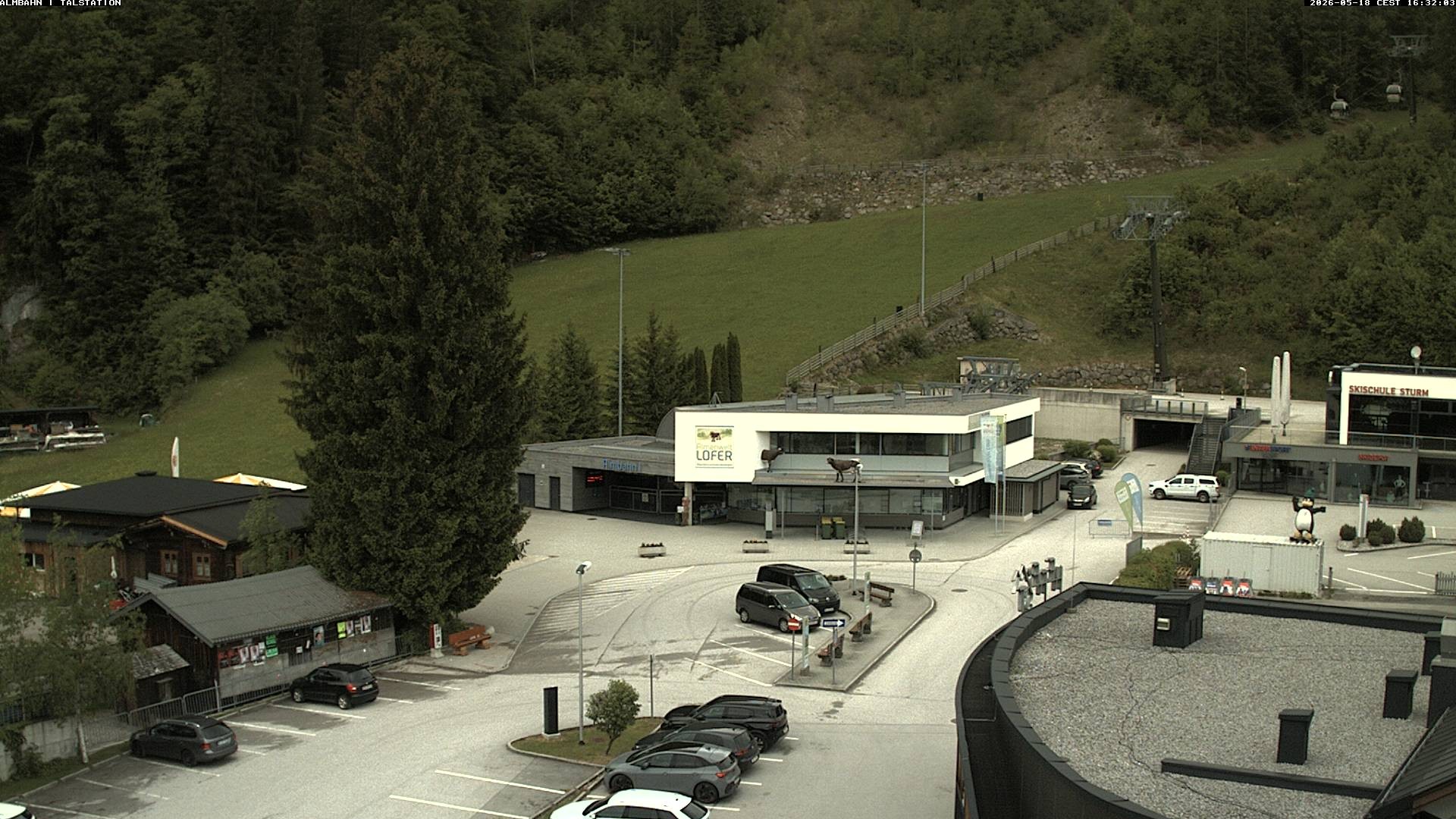 Archiv Foto Webcam Lofereralmbahn 1 - Talstation