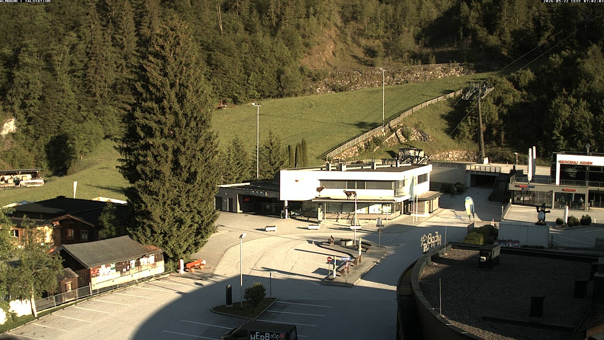 Archiv Foto Webcam Lofereralmbahn 1 - Talstation