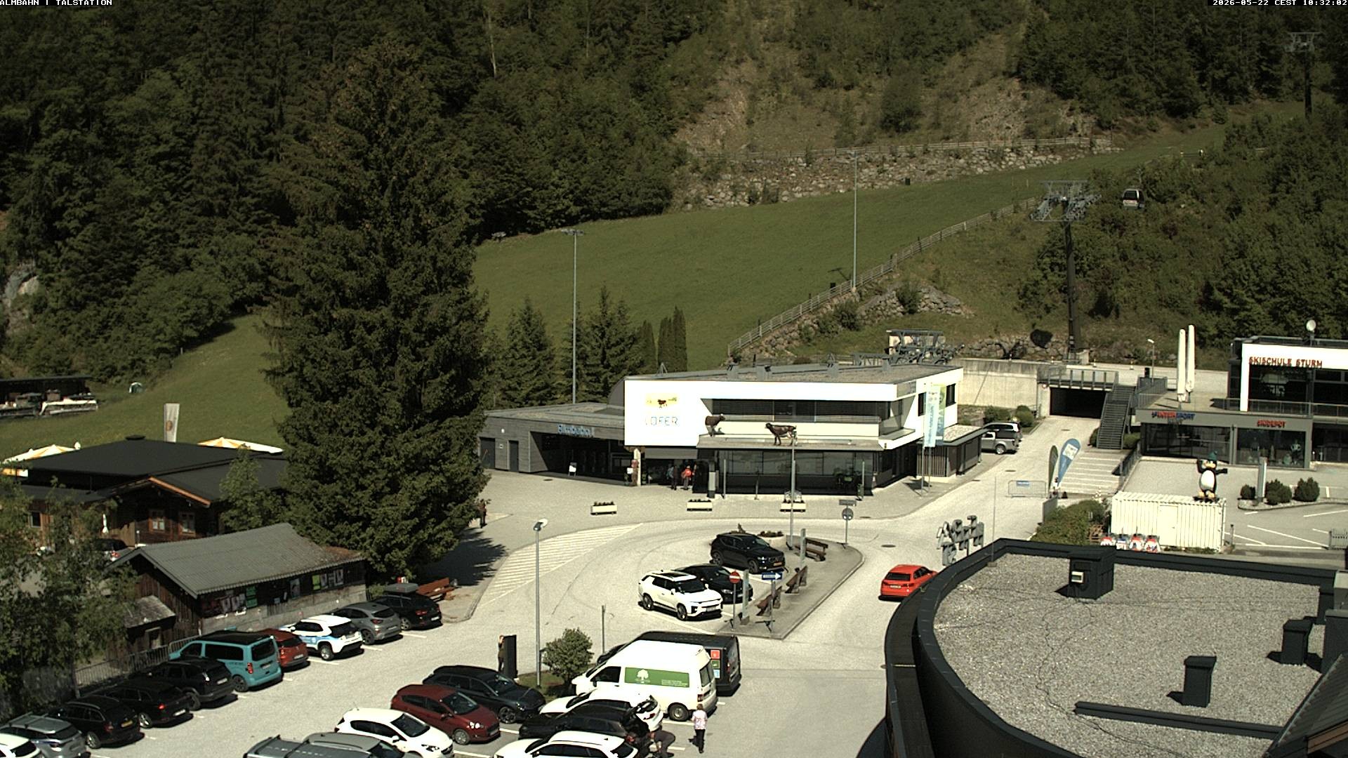 Archiv Foto Webcam Lofereralmbahn 1 - Talstation