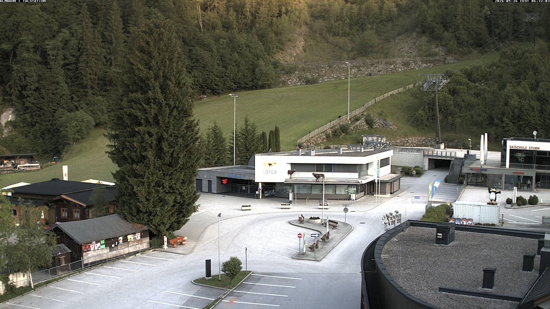 Archiv Foto Webcam Lofereralmbahn 1 - Talstation