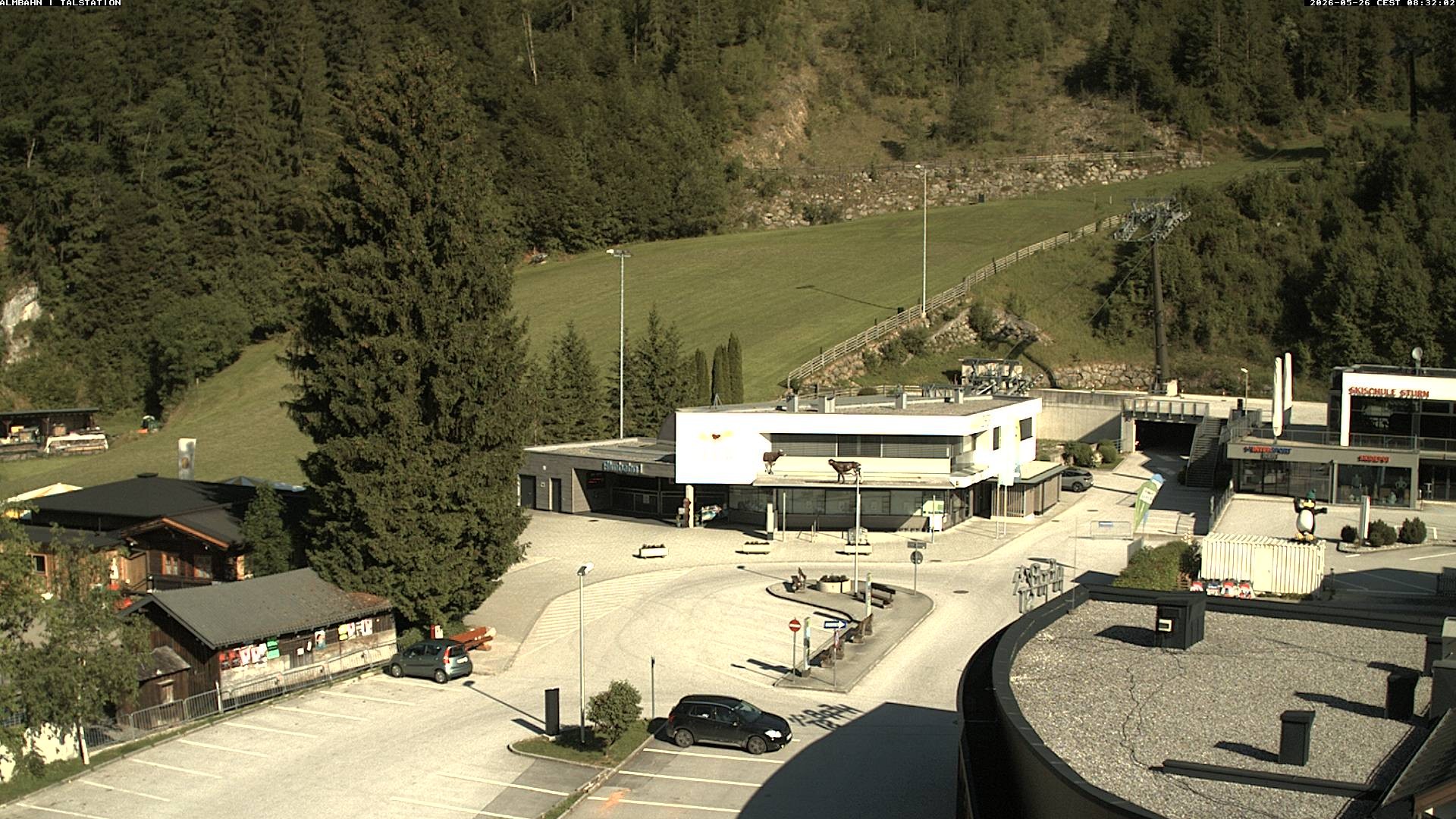 Archiv Foto Webcam Lofereralmbahn 1 - Talstation