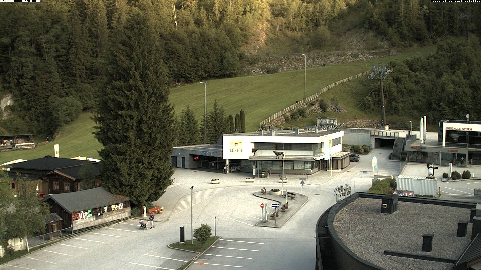 Archiv Foto Webcam Lofereralmbahn 1 - Talstation