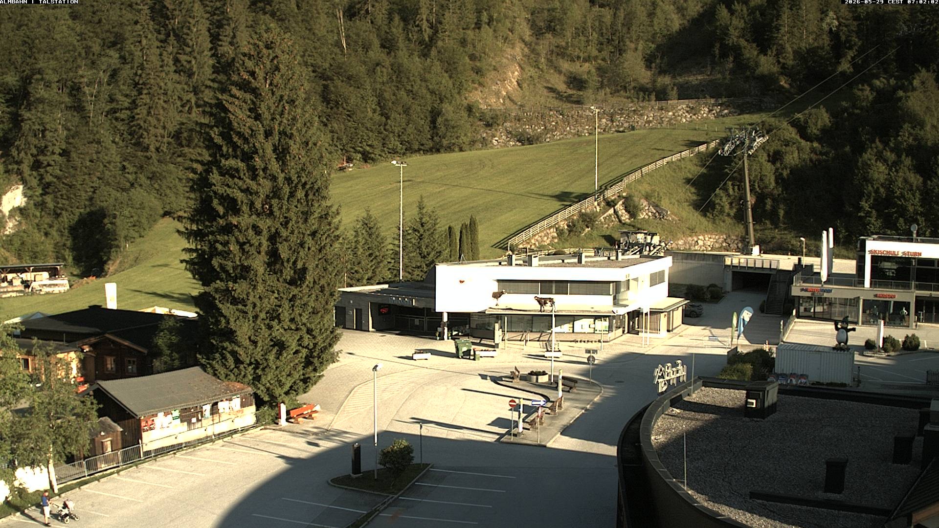 Archiv Foto Webcam Lofereralmbahn 1 - Talstation