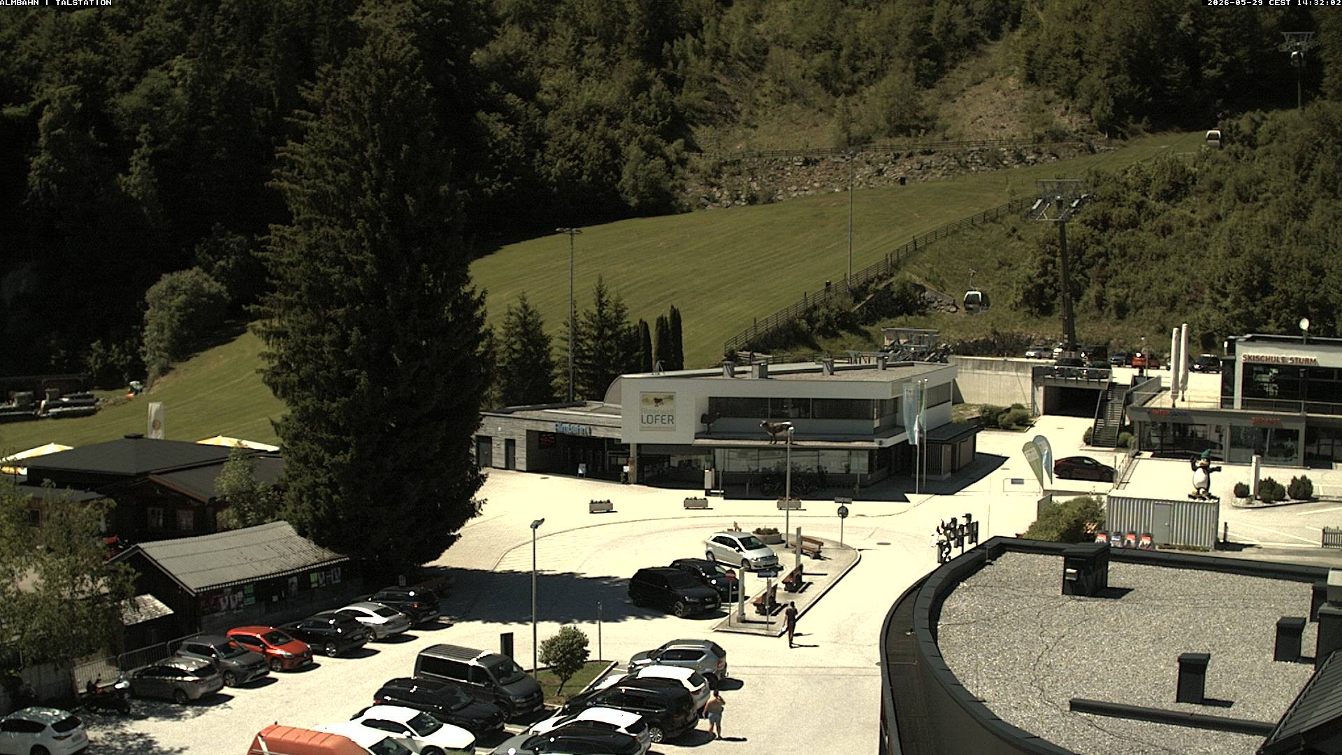 Archiv Foto Webcam Lofereralmbahn 1 - Talstation