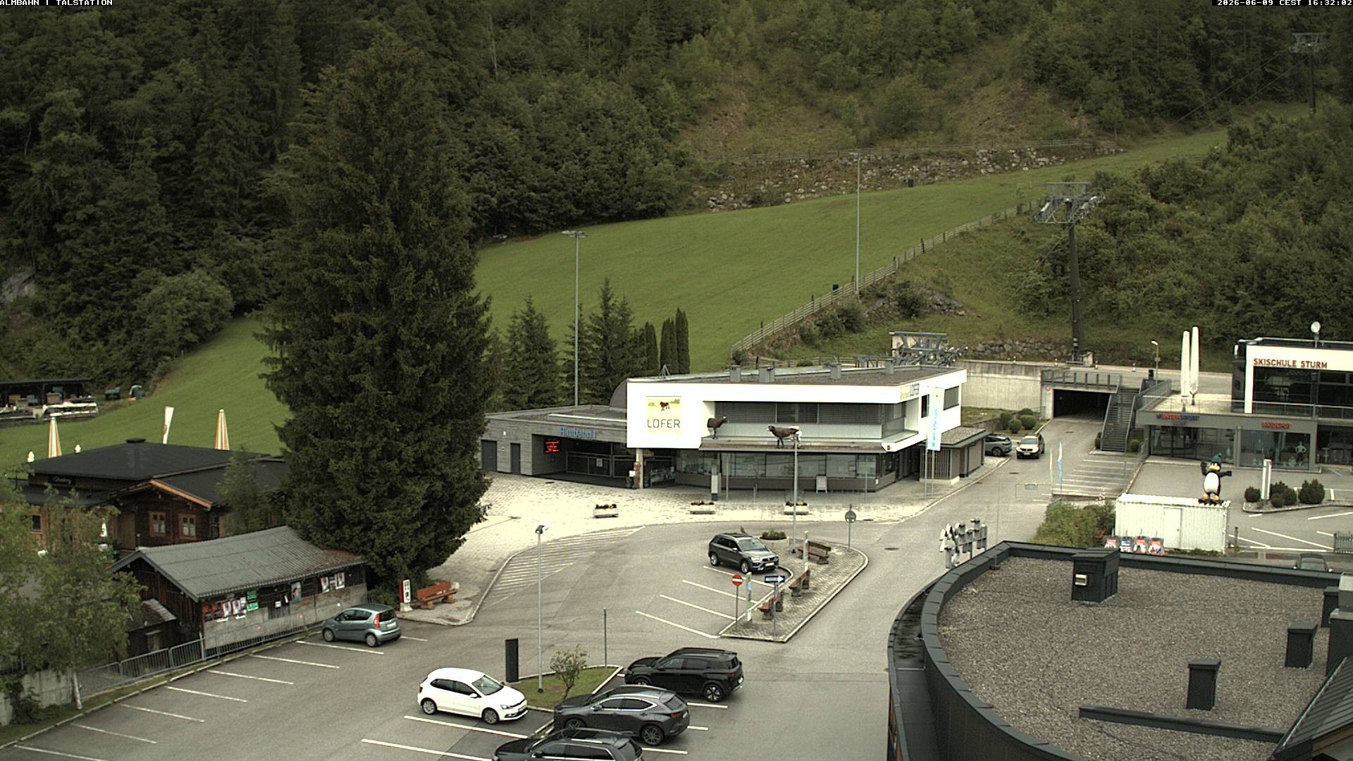 Archiv Foto Webcam Lofereralmbahn 1 - Talstation