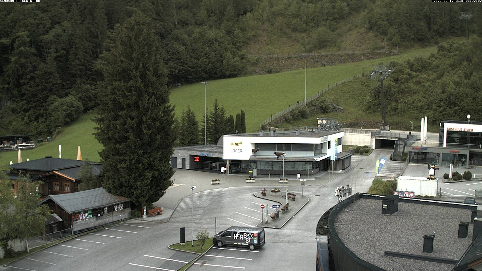 Archiv Foto Webcam Lofereralmbahn 1 - Talstation