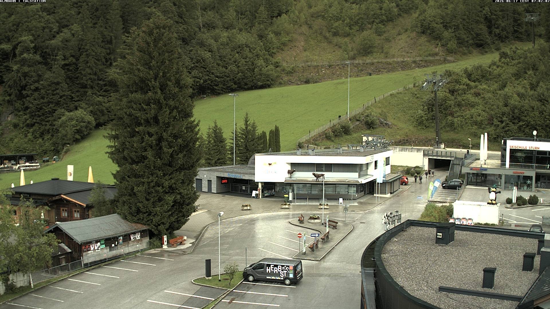 Archiv Foto Webcam Lofereralmbahn 1 - Talstation