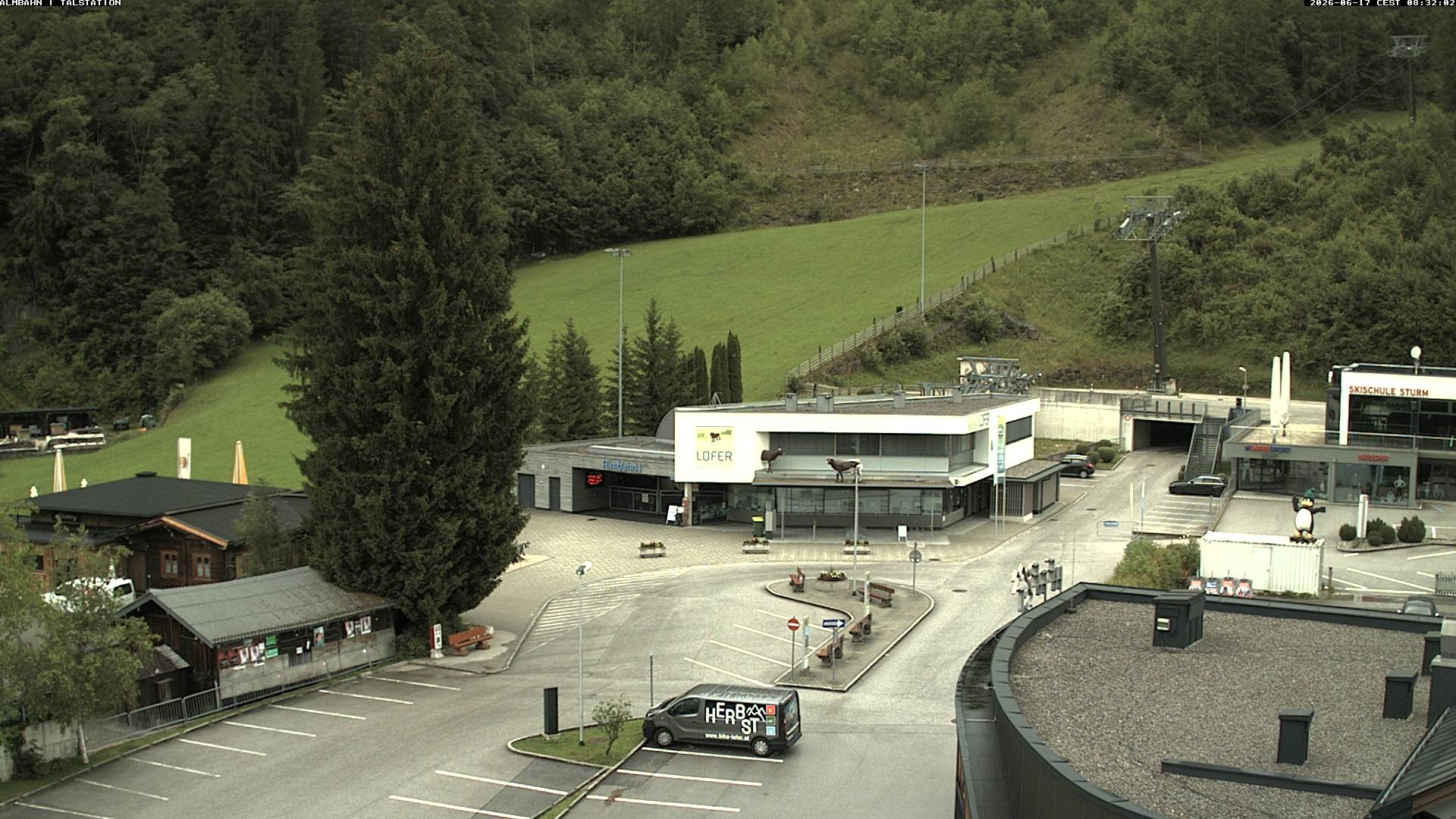 Archiv Foto Webcam Lofereralmbahn 1 - Talstation