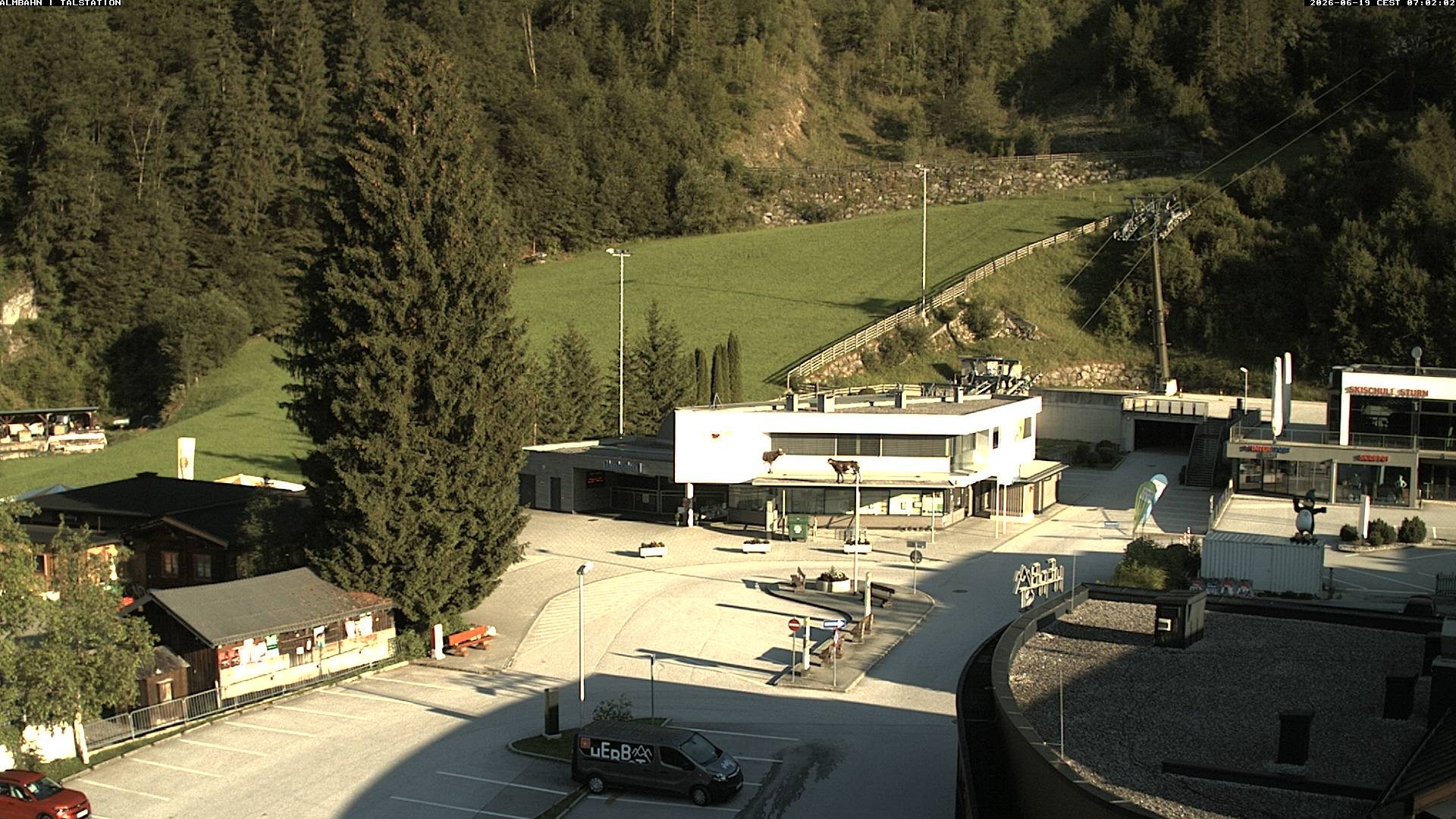 Archiv Foto Webcam Lofereralmbahn 1 - Talstation