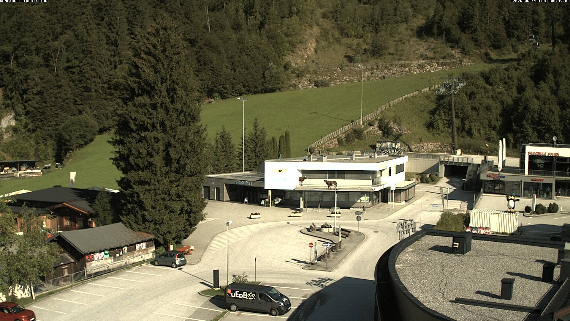 Archiv Foto Webcam Lofereralmbahn 1 - Talstation